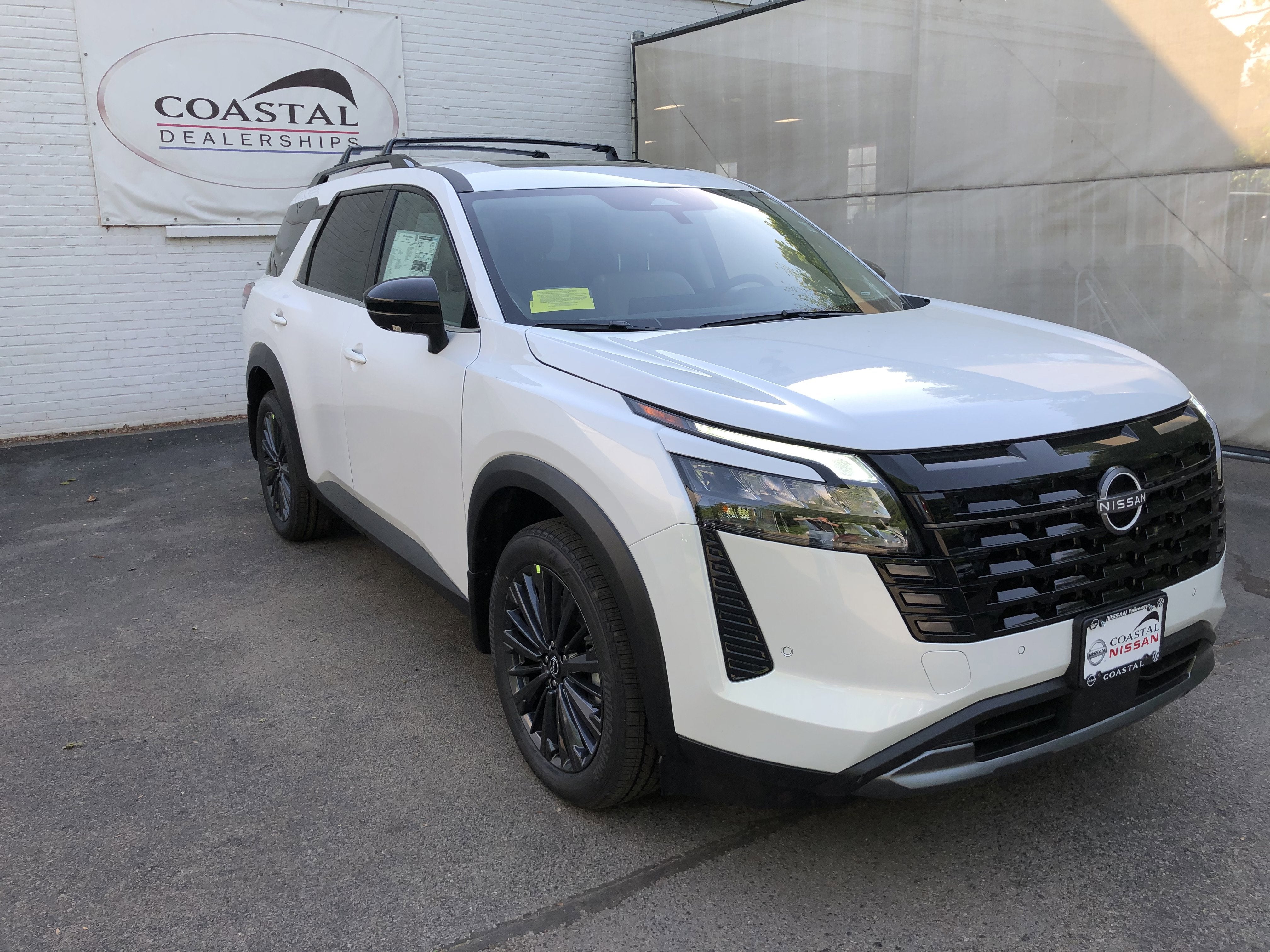 2026 Nissan Pathfinder SL