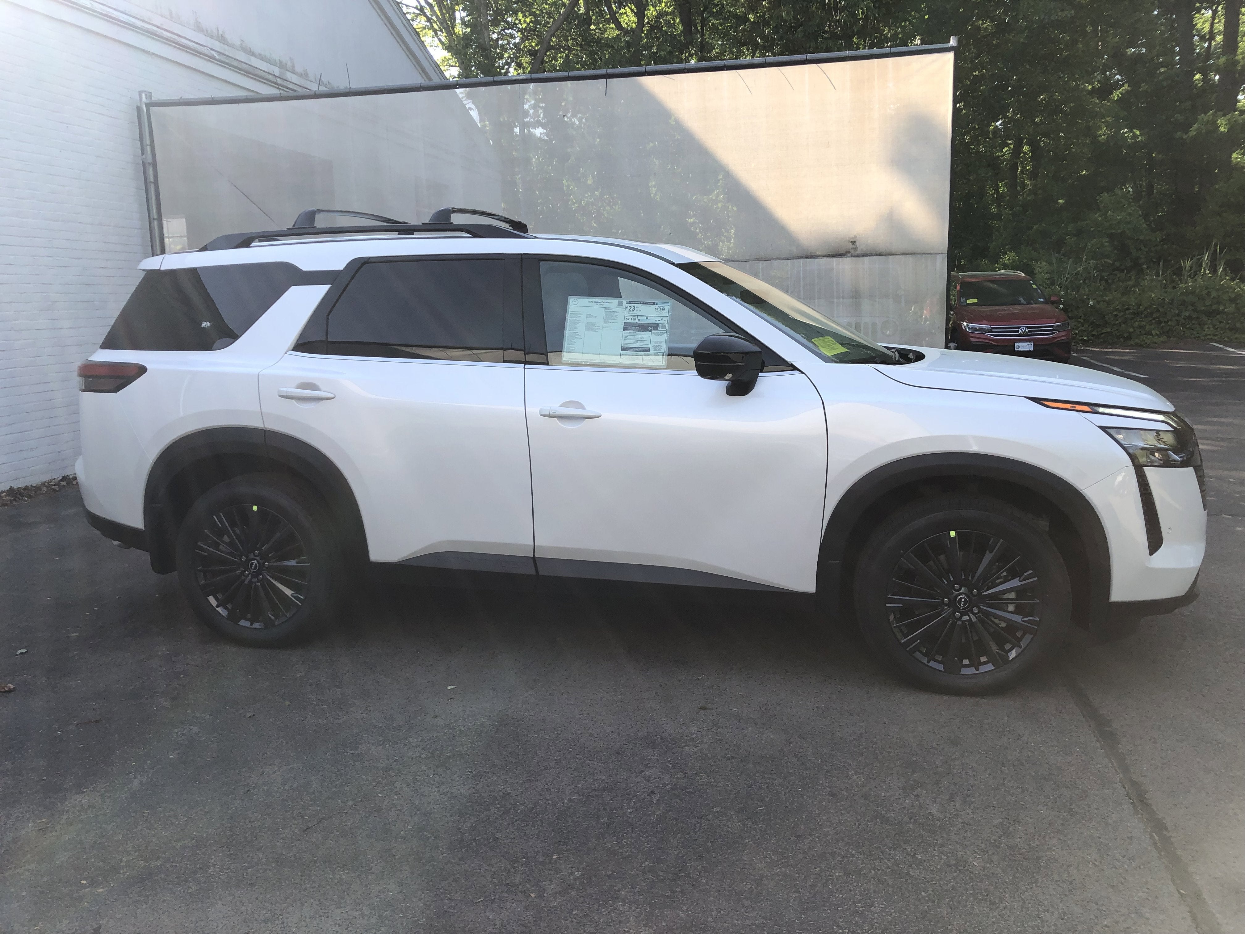2026 Nissan Pathfinder SL