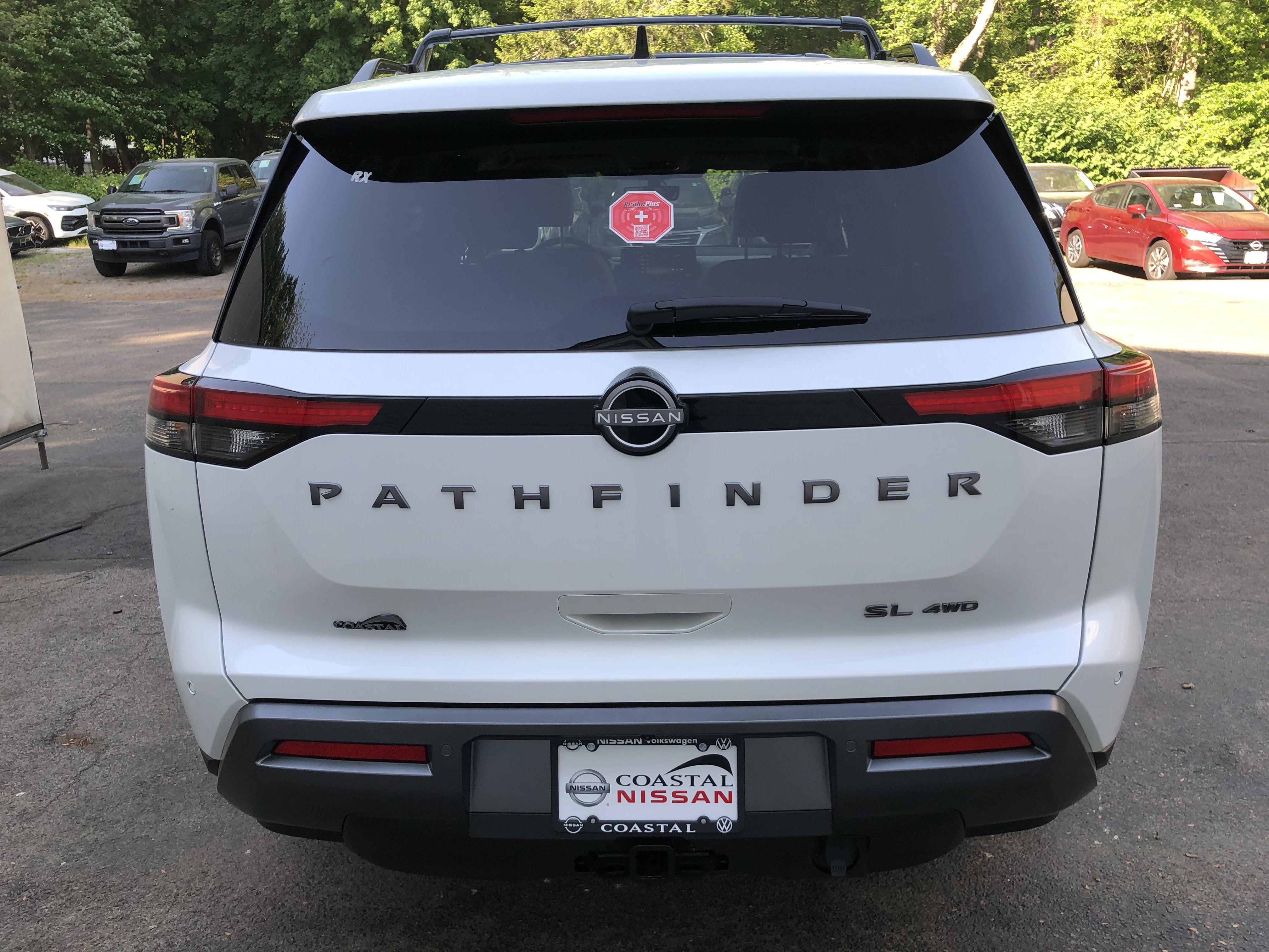 2026 Nissan Pathfinder SL
