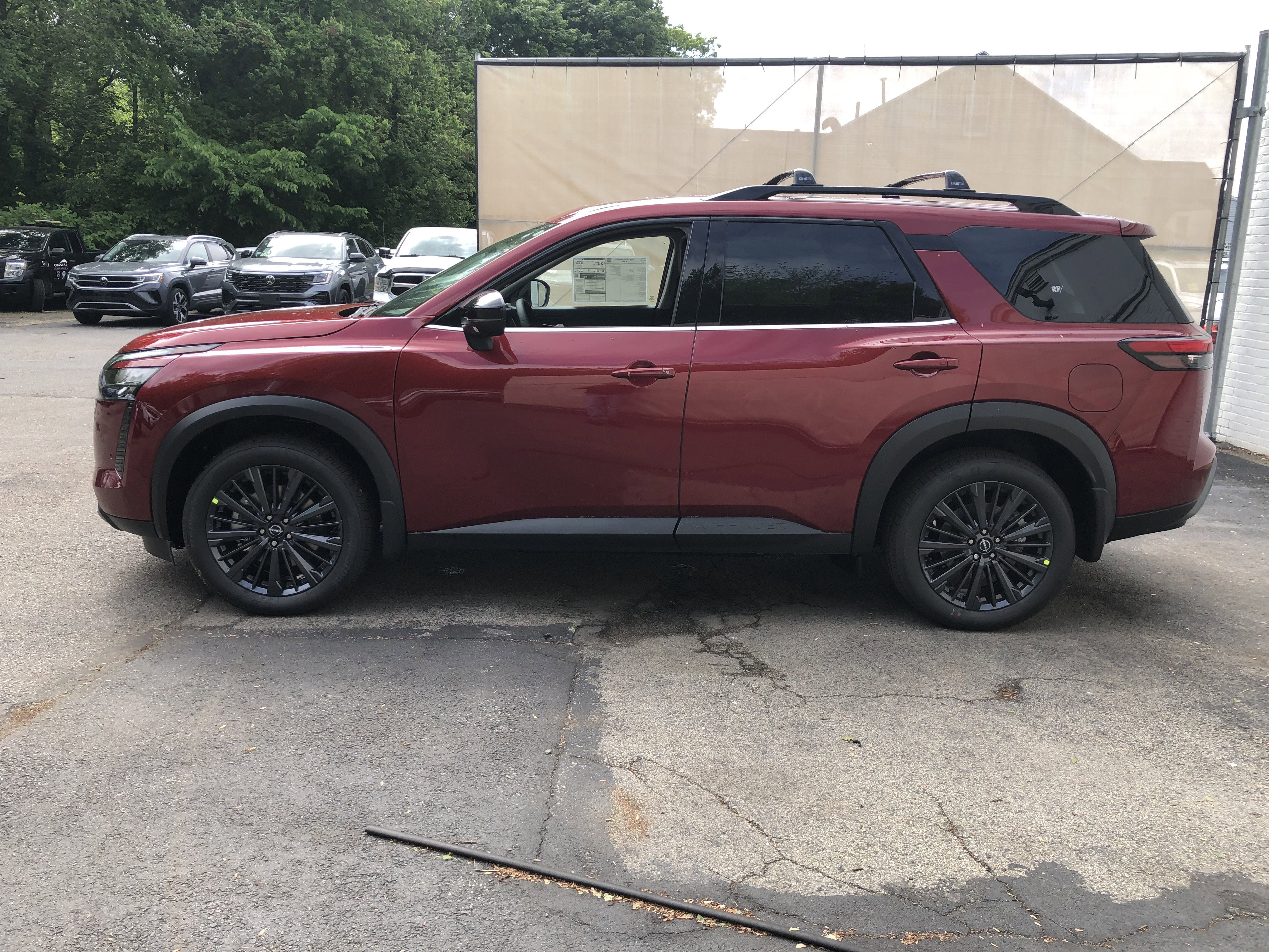 2026 Nissan Pathfinder SL