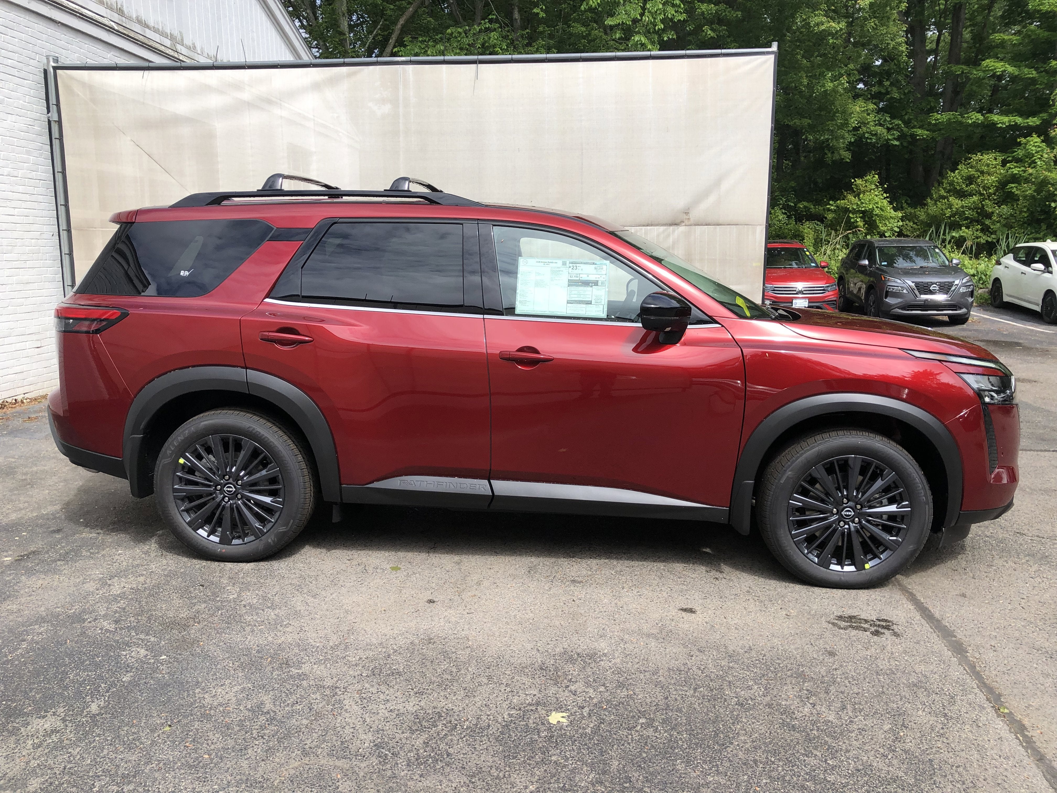 2026 Nissan Pathfinder SL