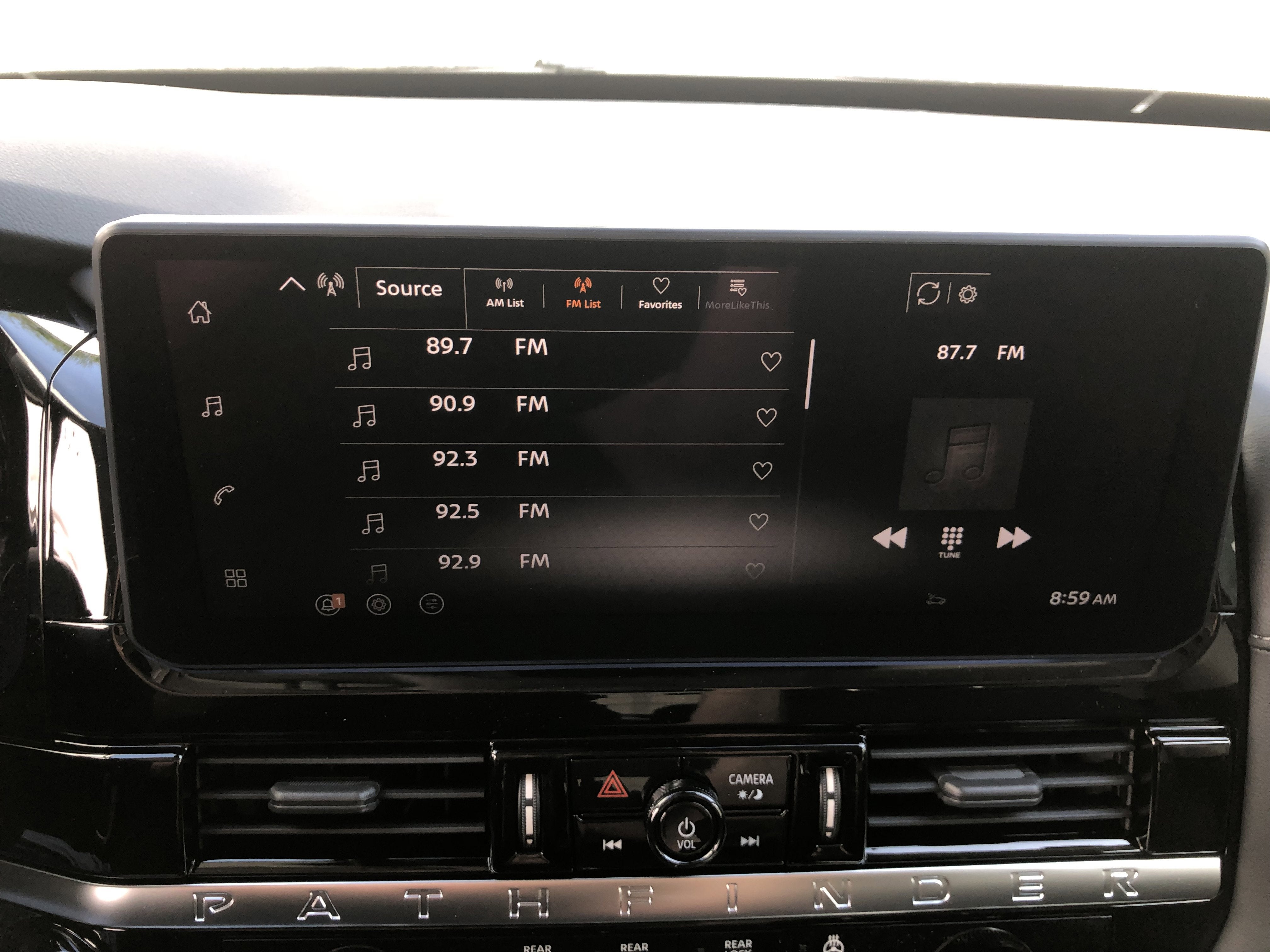 2026 Nissan Pathfinder SL