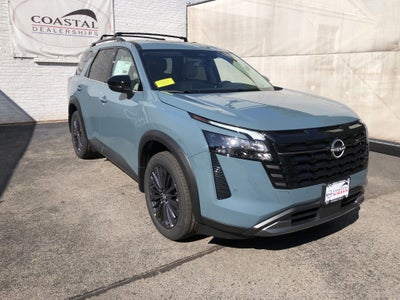 2026 Nissan Pathfinder SL