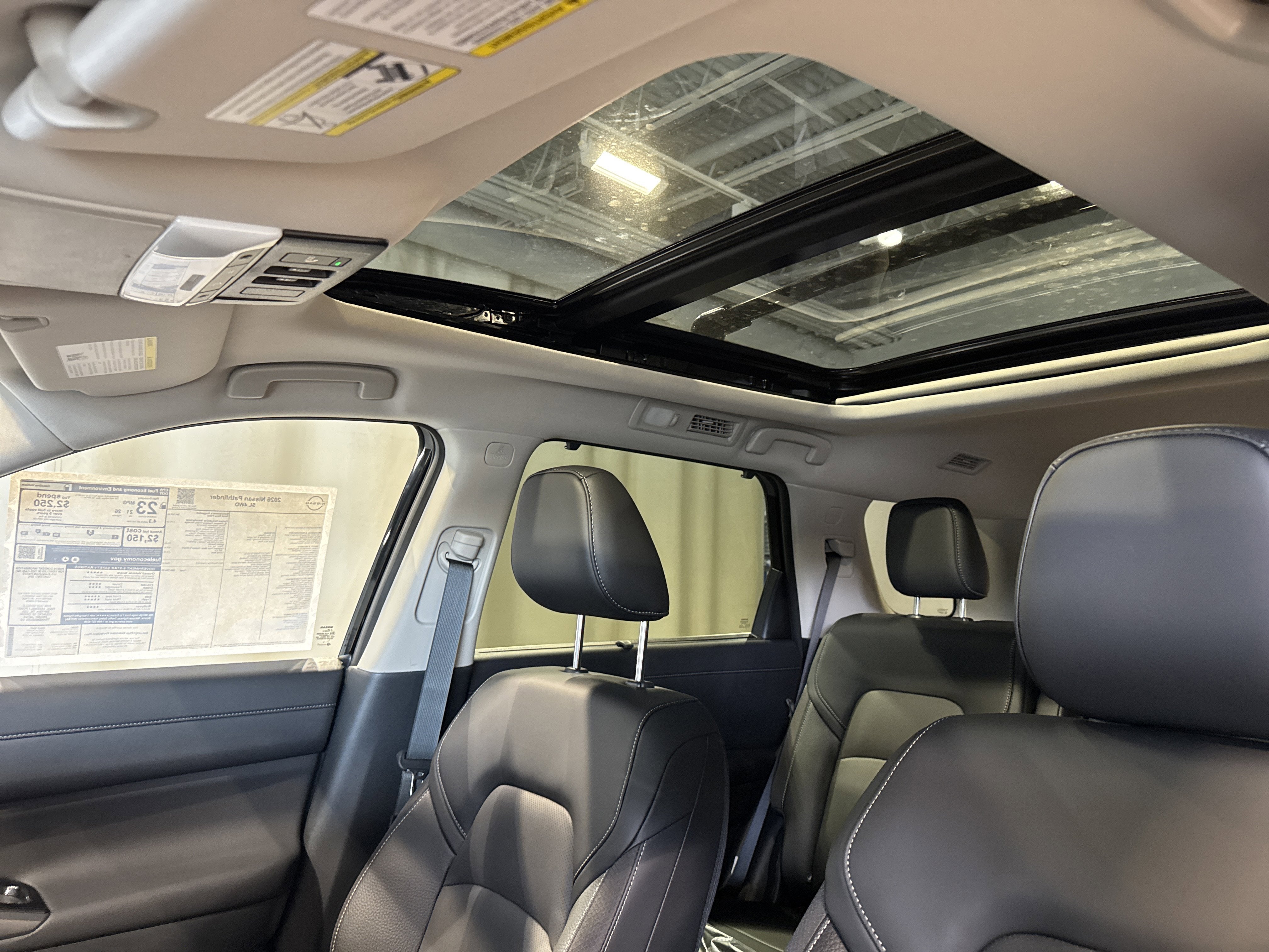 2026 Nissan Pathfinder SL