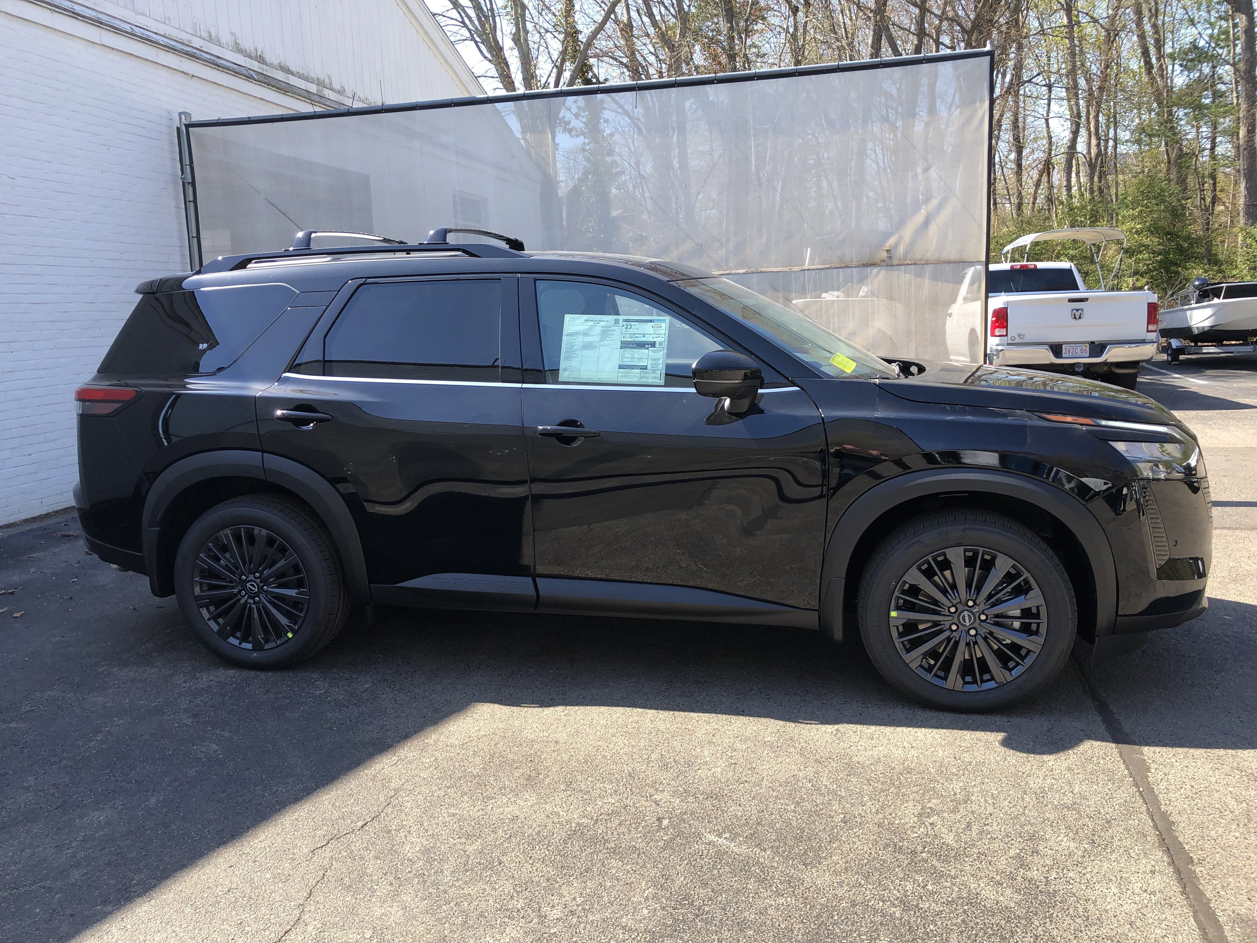 2026 Nissan Pathfinder SL