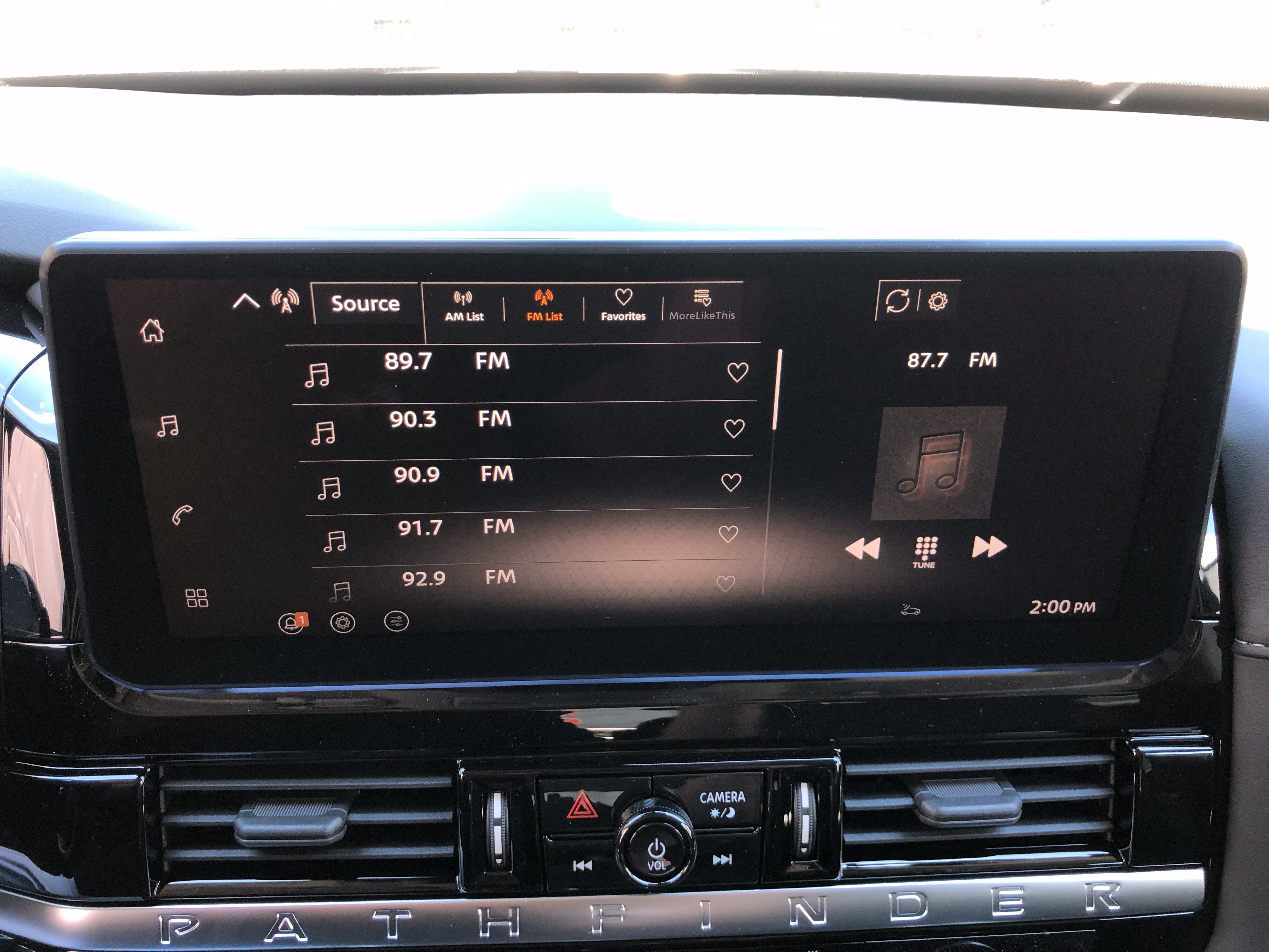2026 Nissan Pathfinder SL