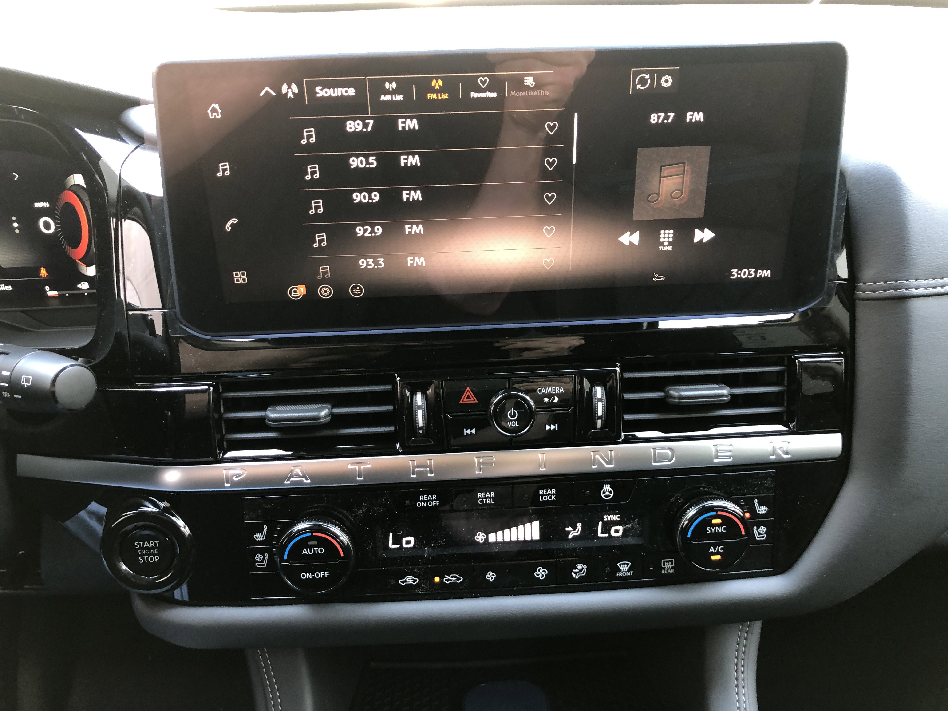 2026 Nissan Pathfinder Platinum