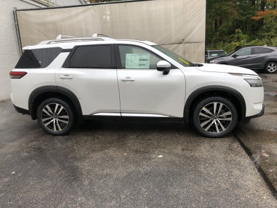 2025 Nissan Pathfinder Platinum