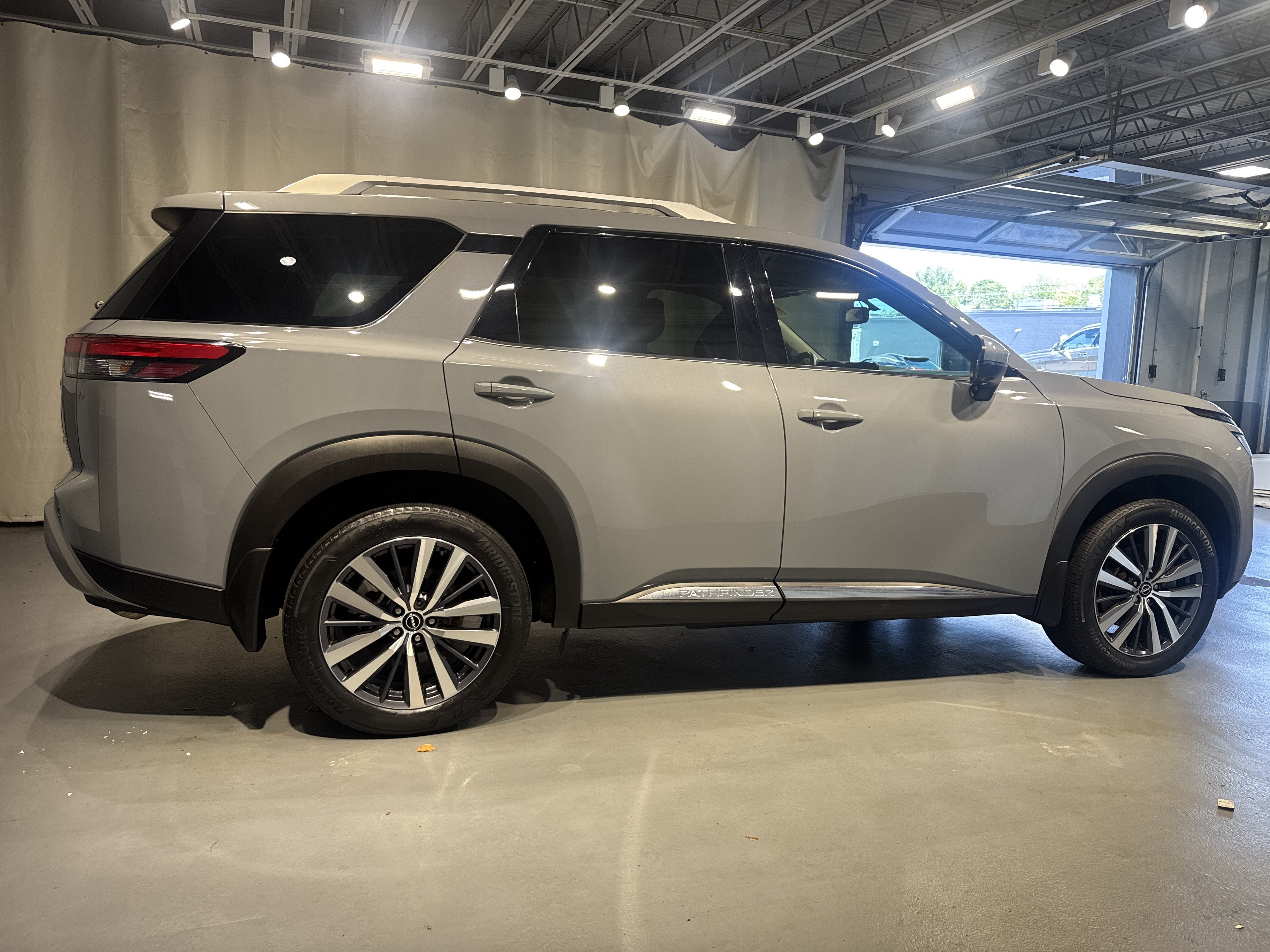 2022 Nissan Pathfinder Platinum