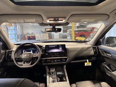 2026 Nissan Pathfinder Platinum