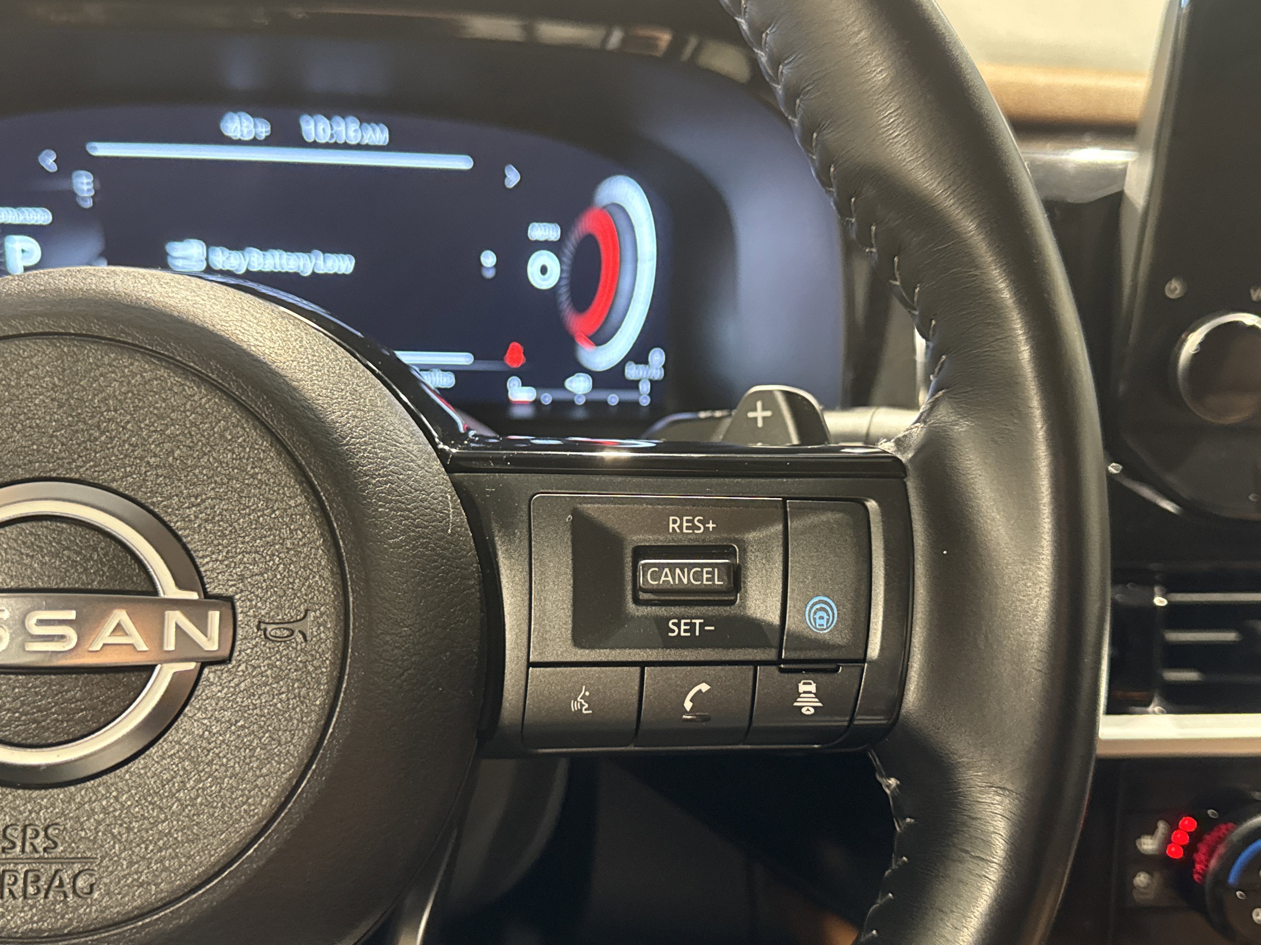 2024 Nissan Pathfinder Platinum W/Captain's Chairs