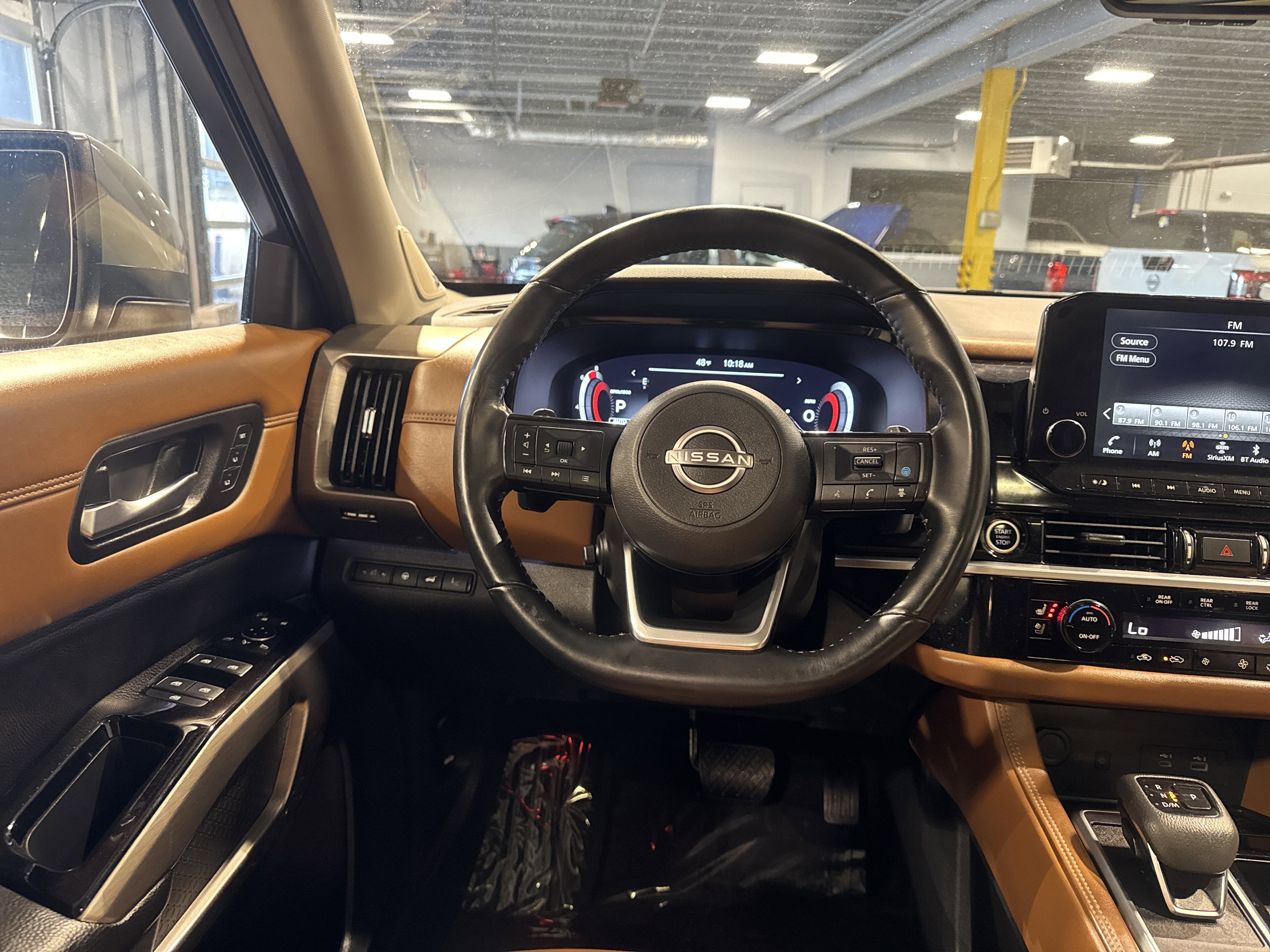 2024 Nissan Pathfinder Platinum W/Captain's Chairs