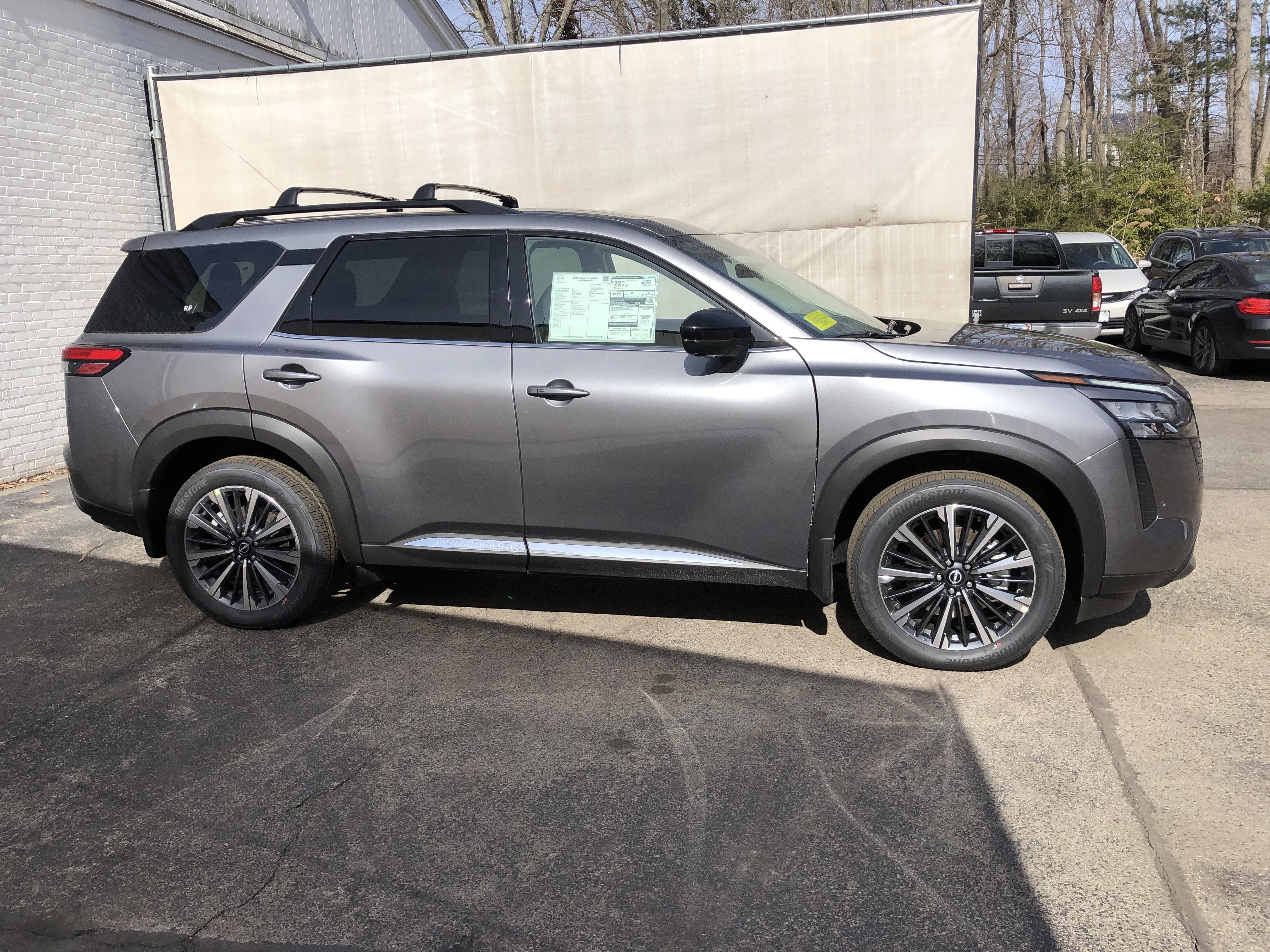 2026 Nissan Pathfinder Platinum