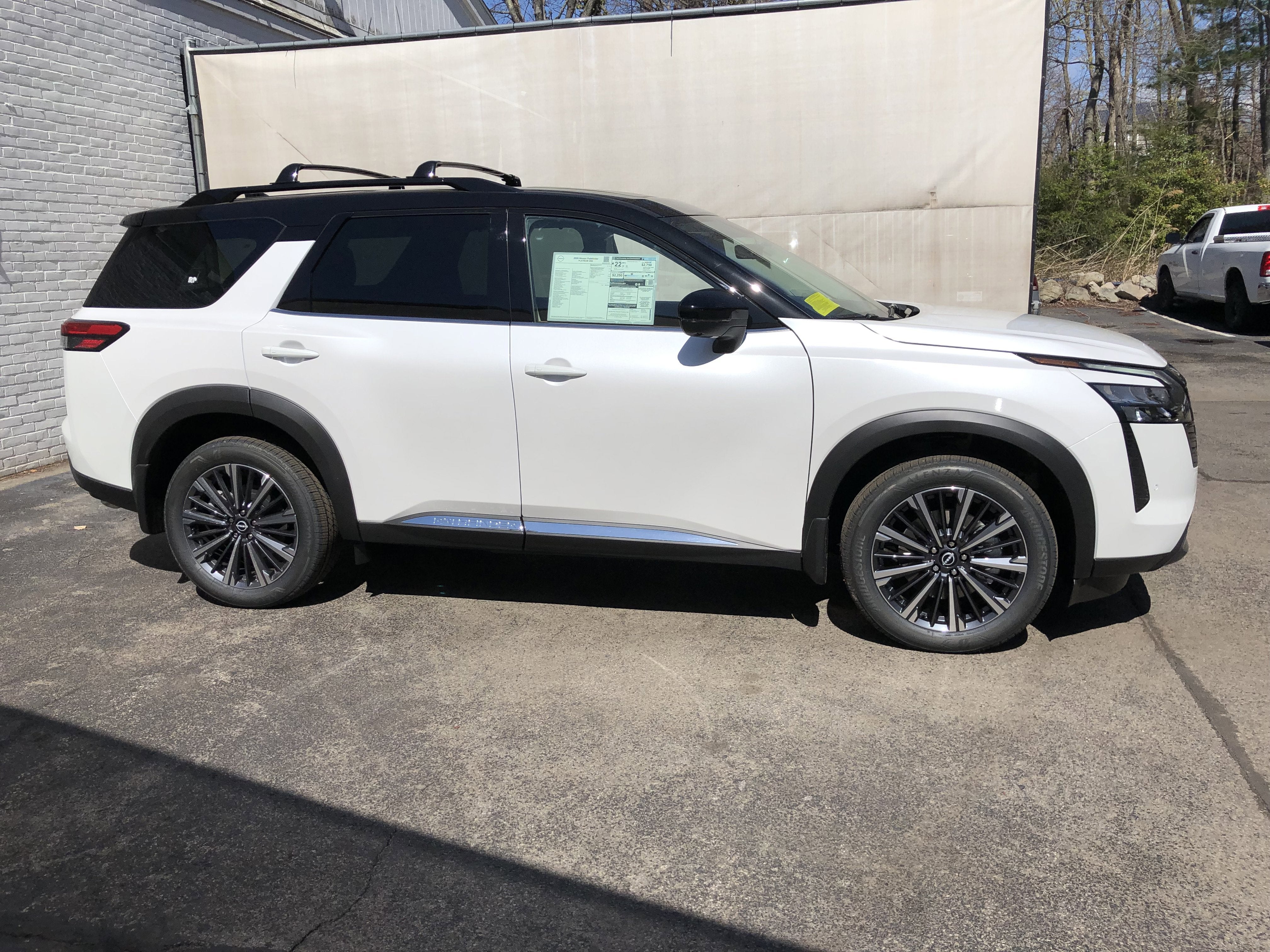 2026 Nissan Pathfinder Platinum