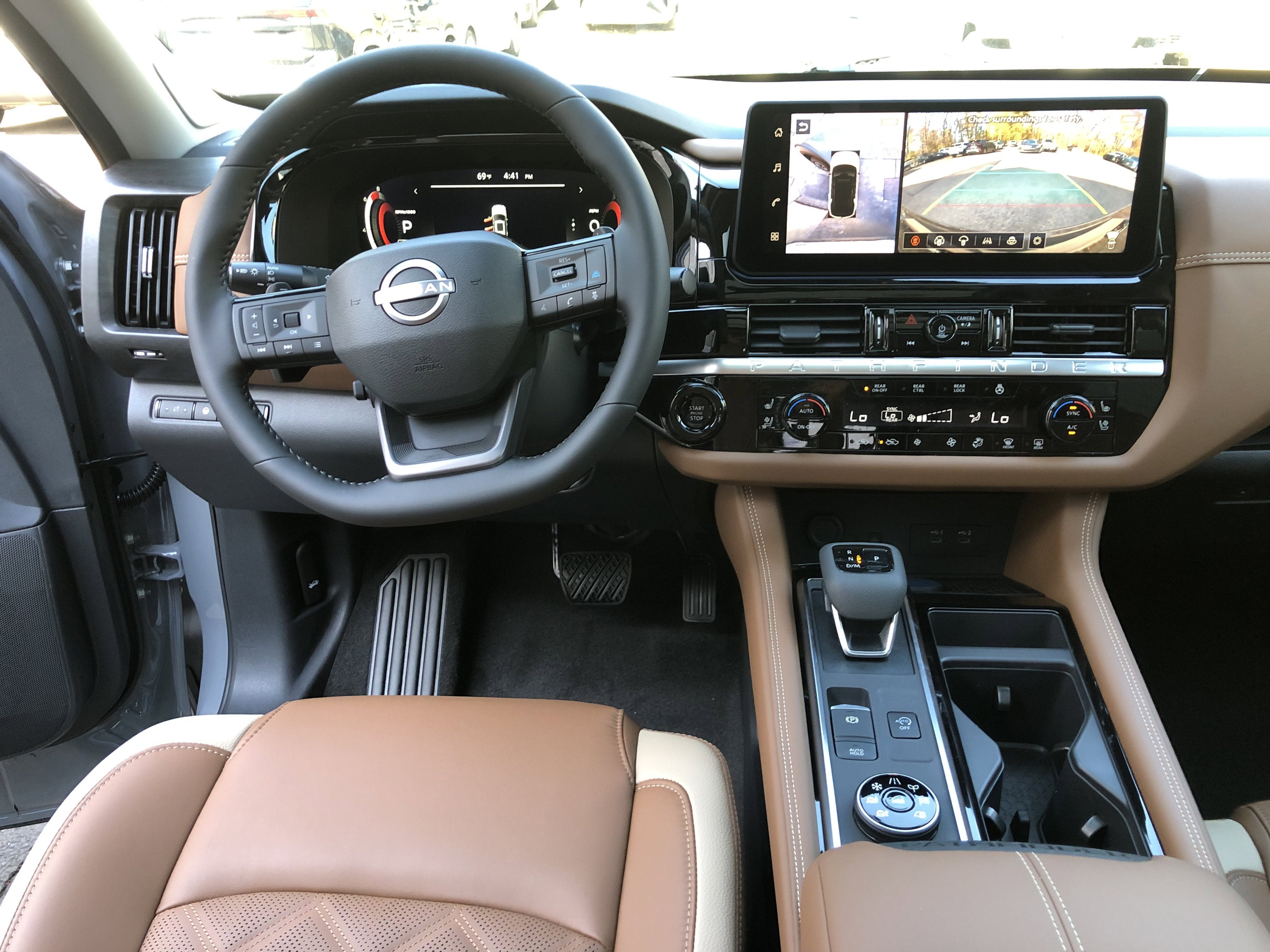 2026 Nissan Pathfinder Platinum