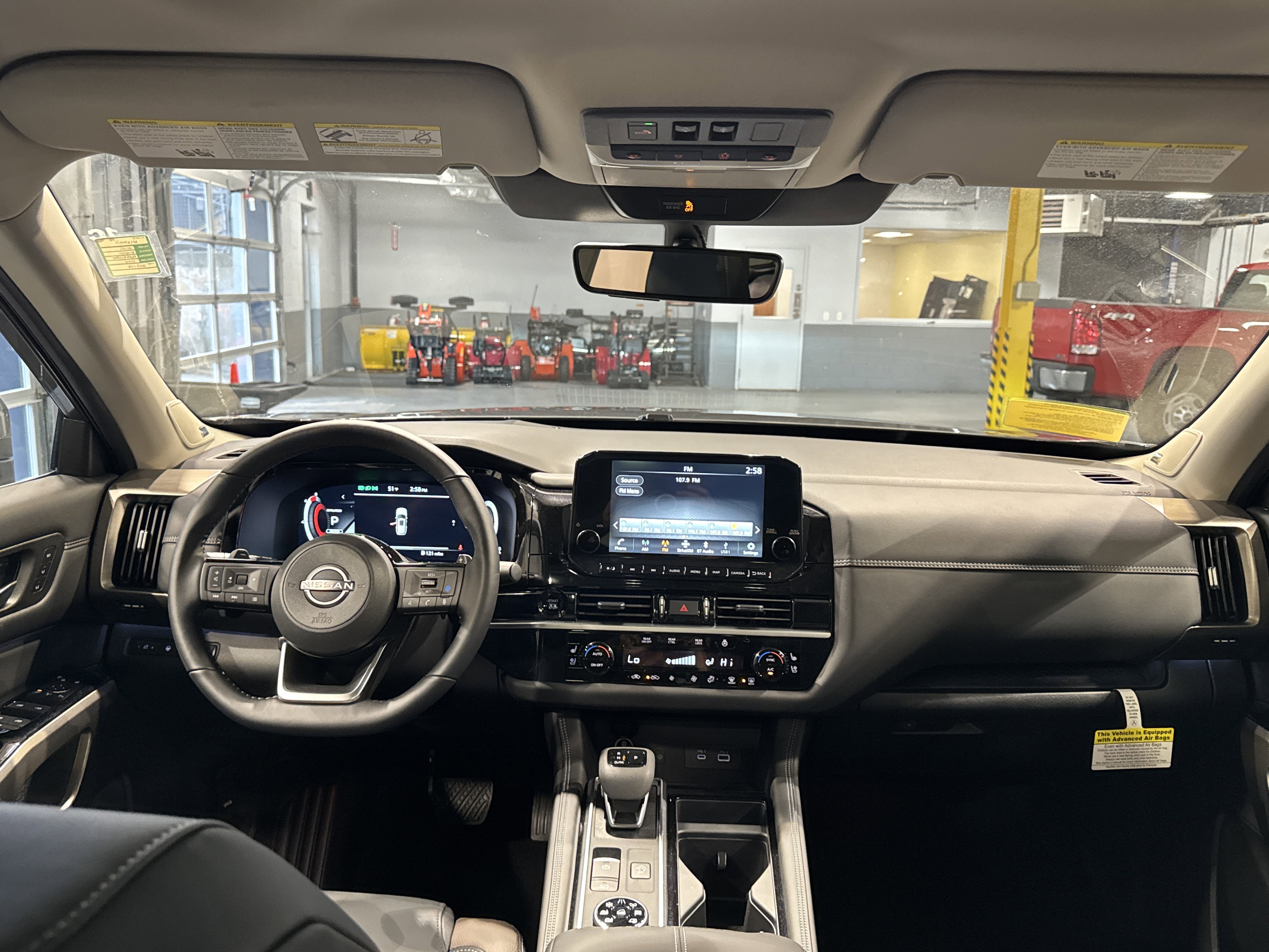 2025 Nissan Pathfinder Platinum