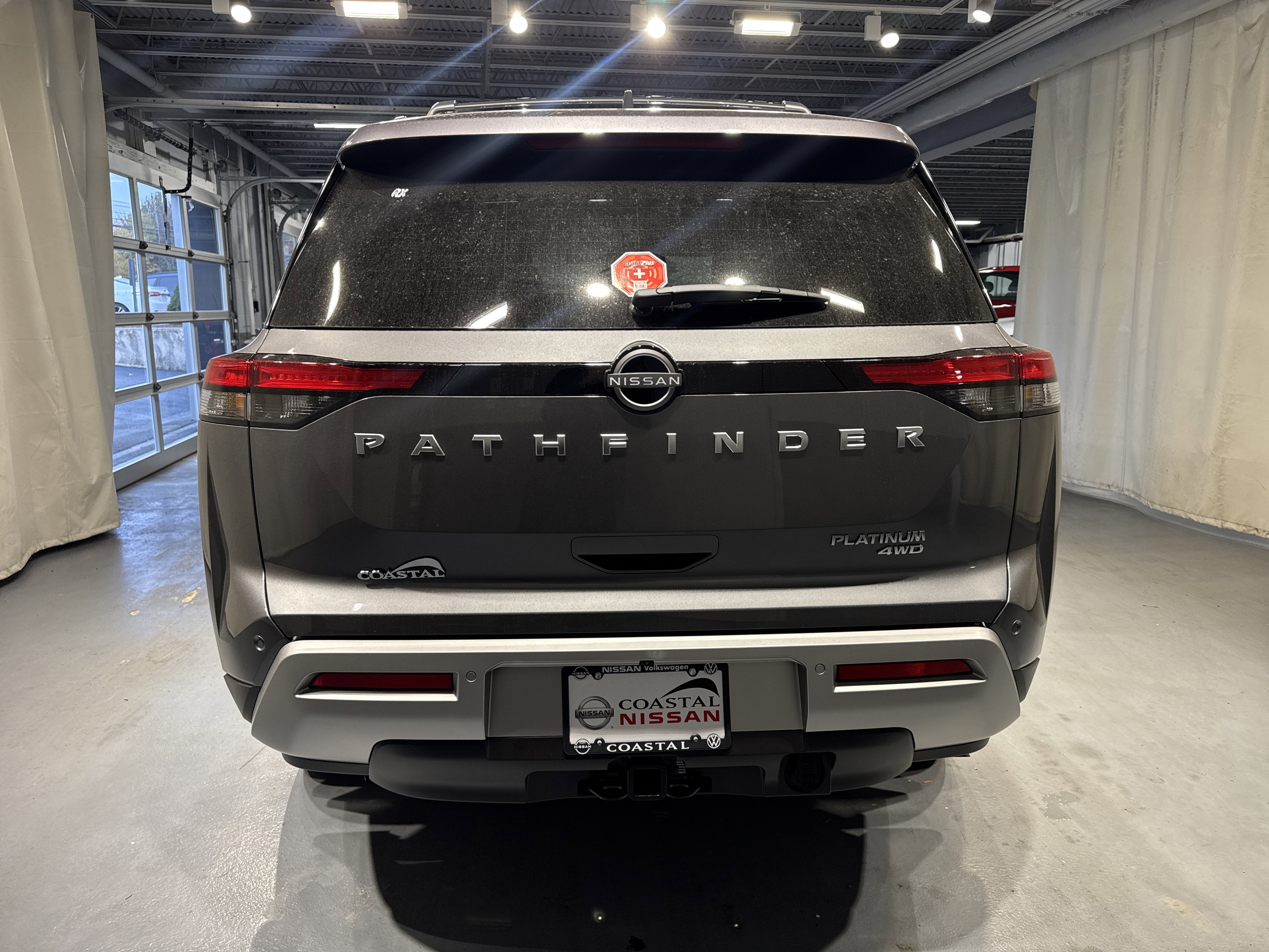 2025 Nissan Pathfinder Platinum