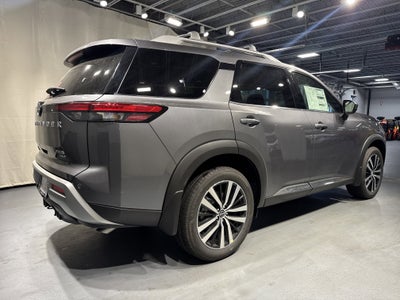 2025 Nissan Pathfinder Platinum