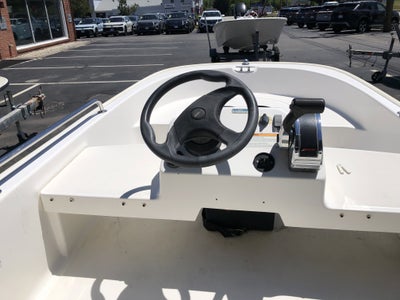 2006 BOSTON WHALER 110 SPORT Base
