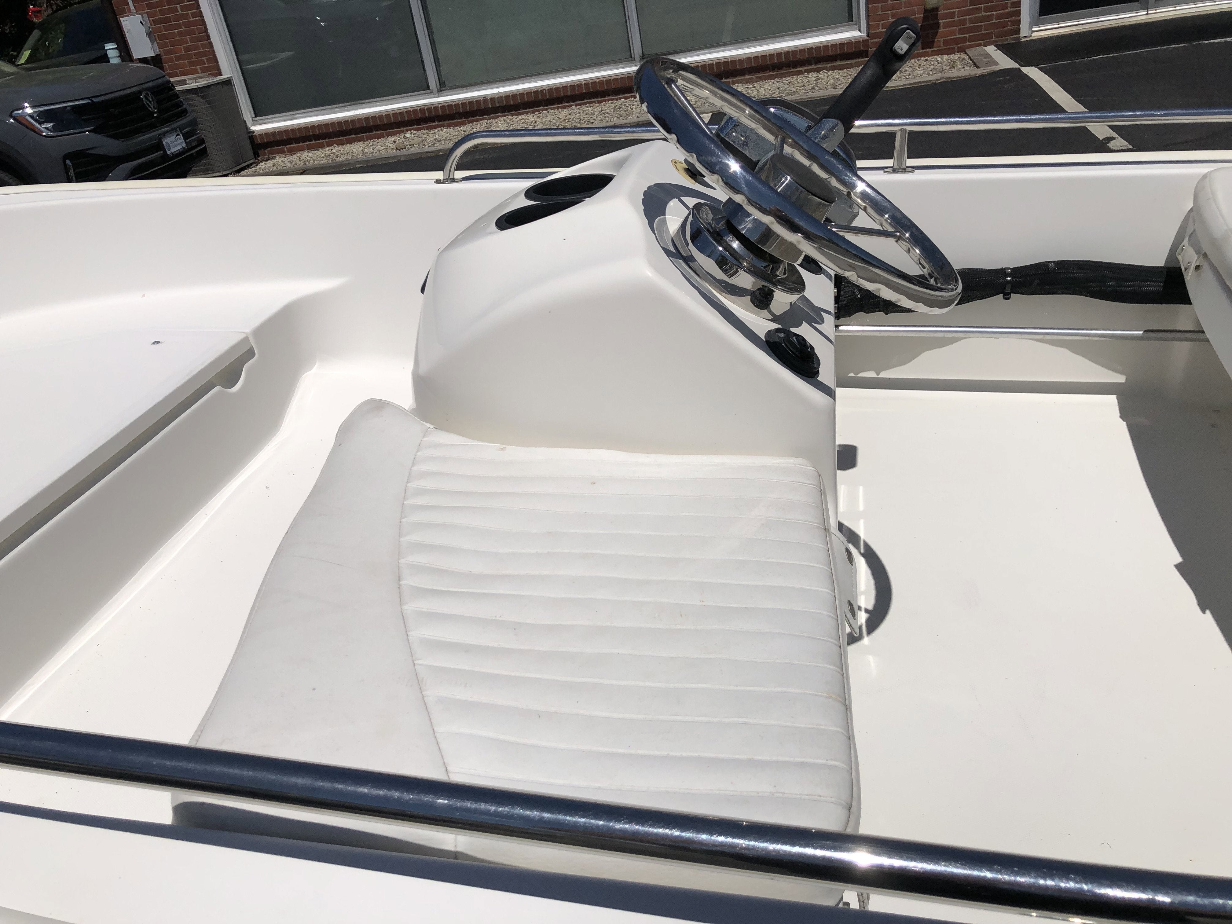 2005 BOSTON WHALER 110 SPORT Base