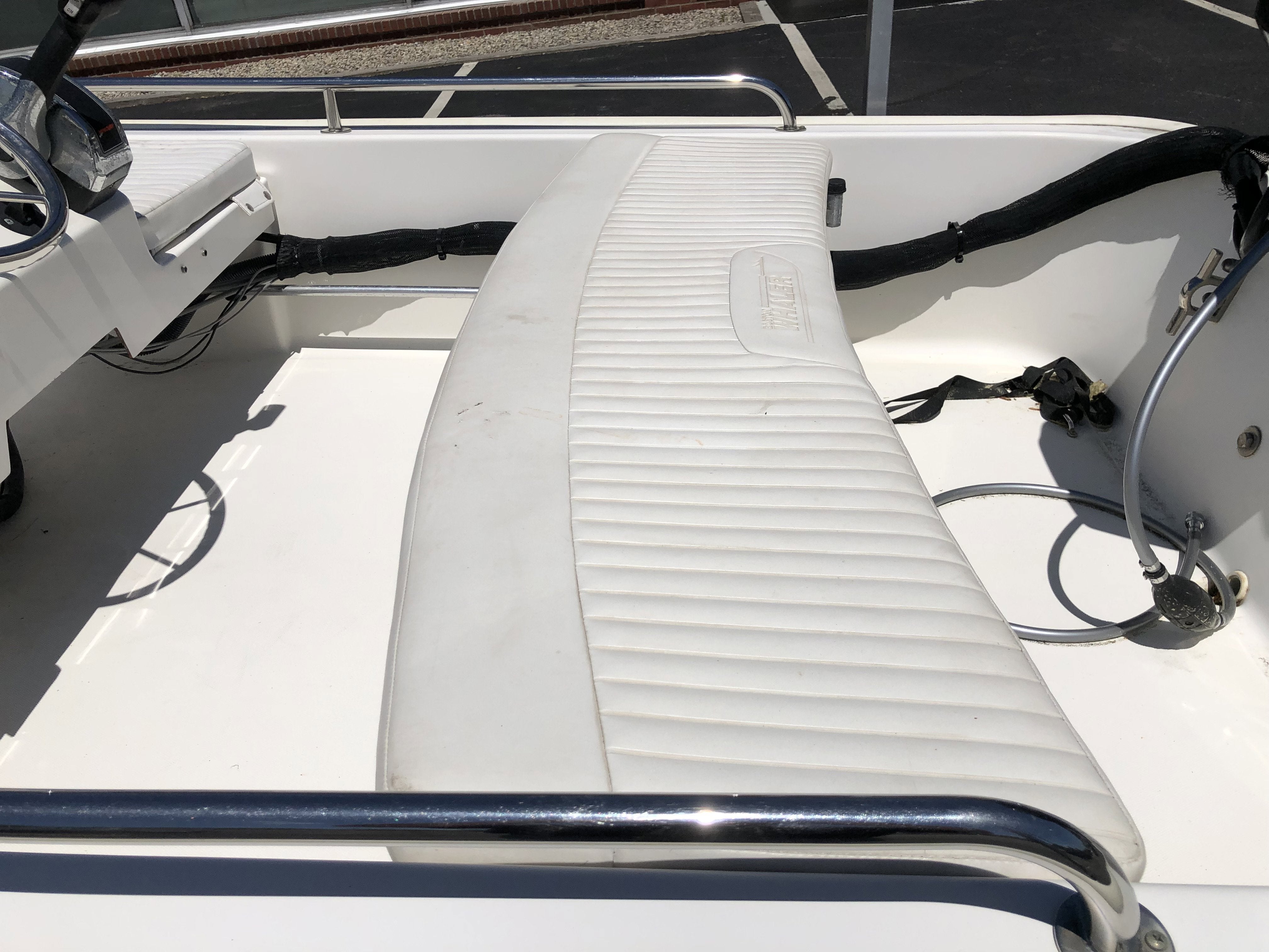 2005 BOSTON WHALER 110 SPORT Base