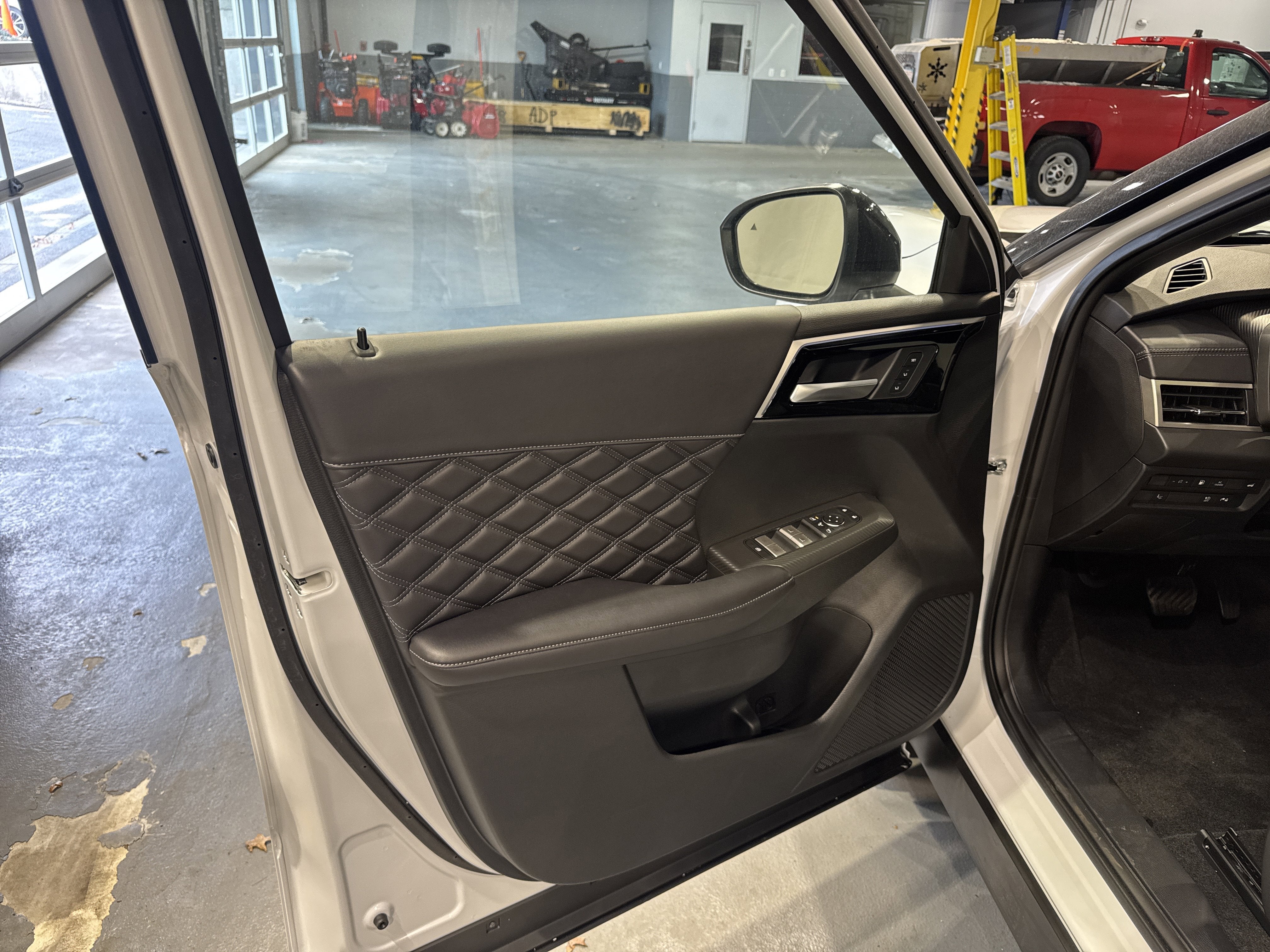 2026 Nissan Rogue Plug-In Hybrid Platinum