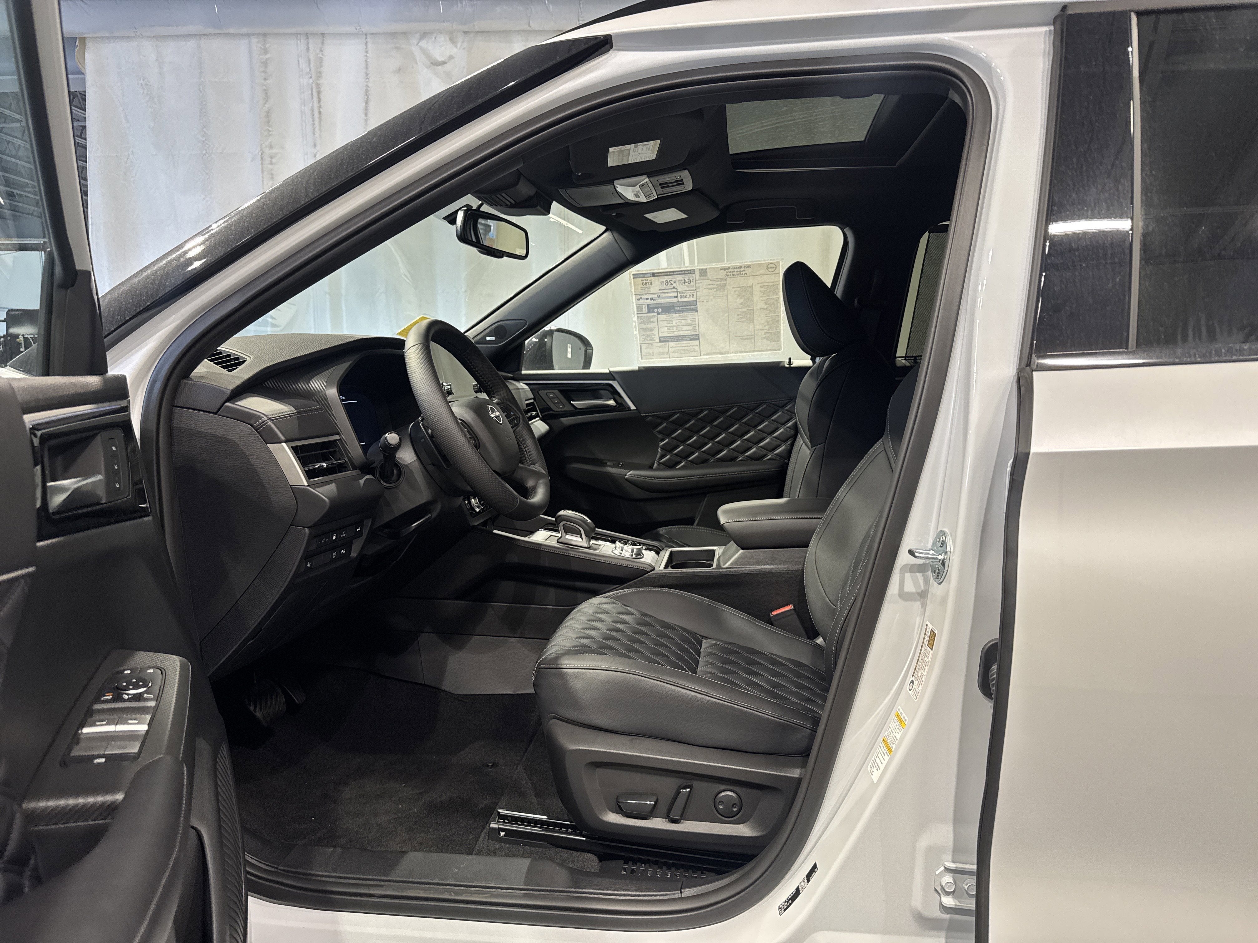 2026 Nissan Rogue Plug-In Hybrid Platinum