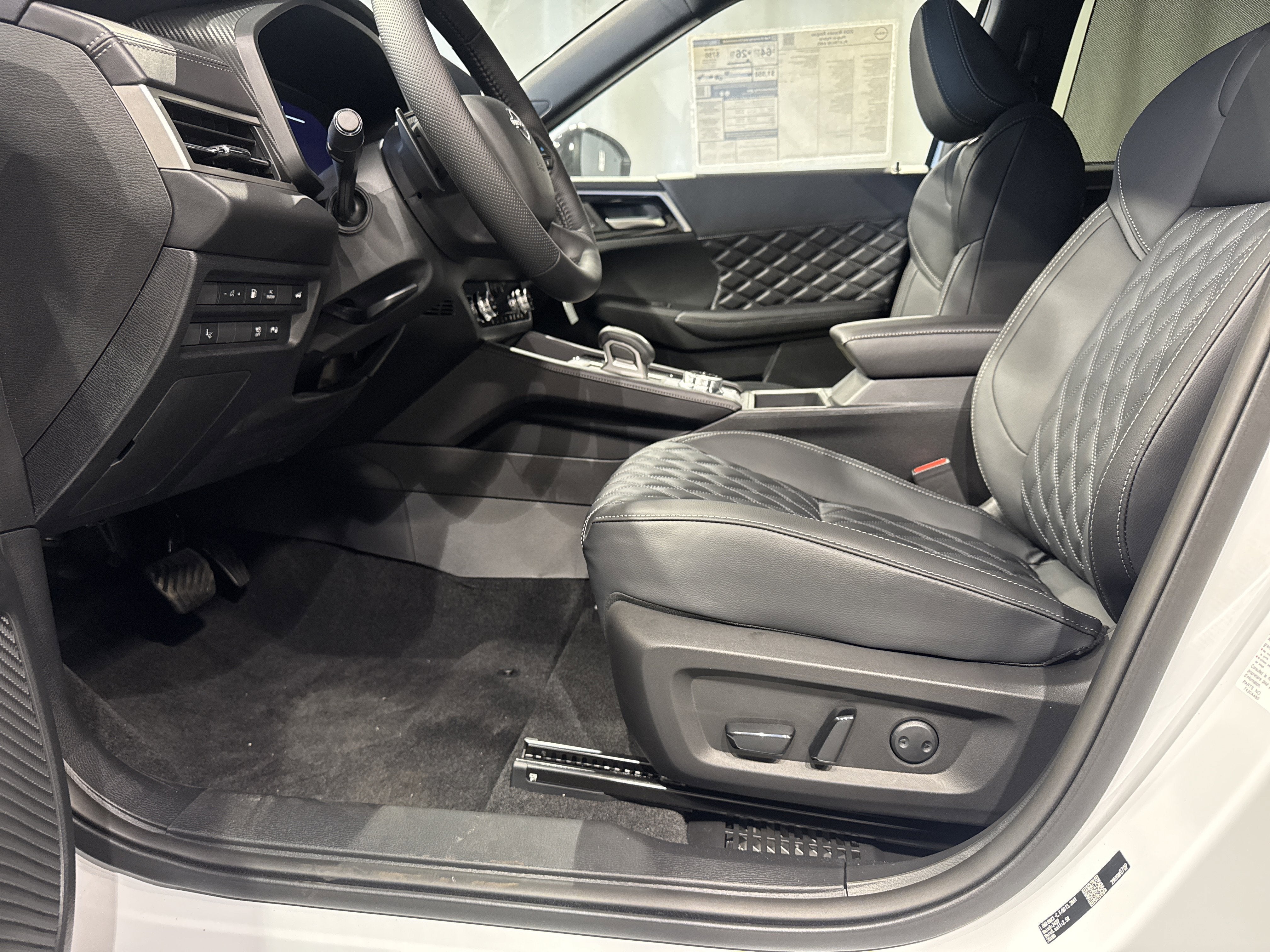 2026 Nissan Rogue Plug-In Hybrid Platinum