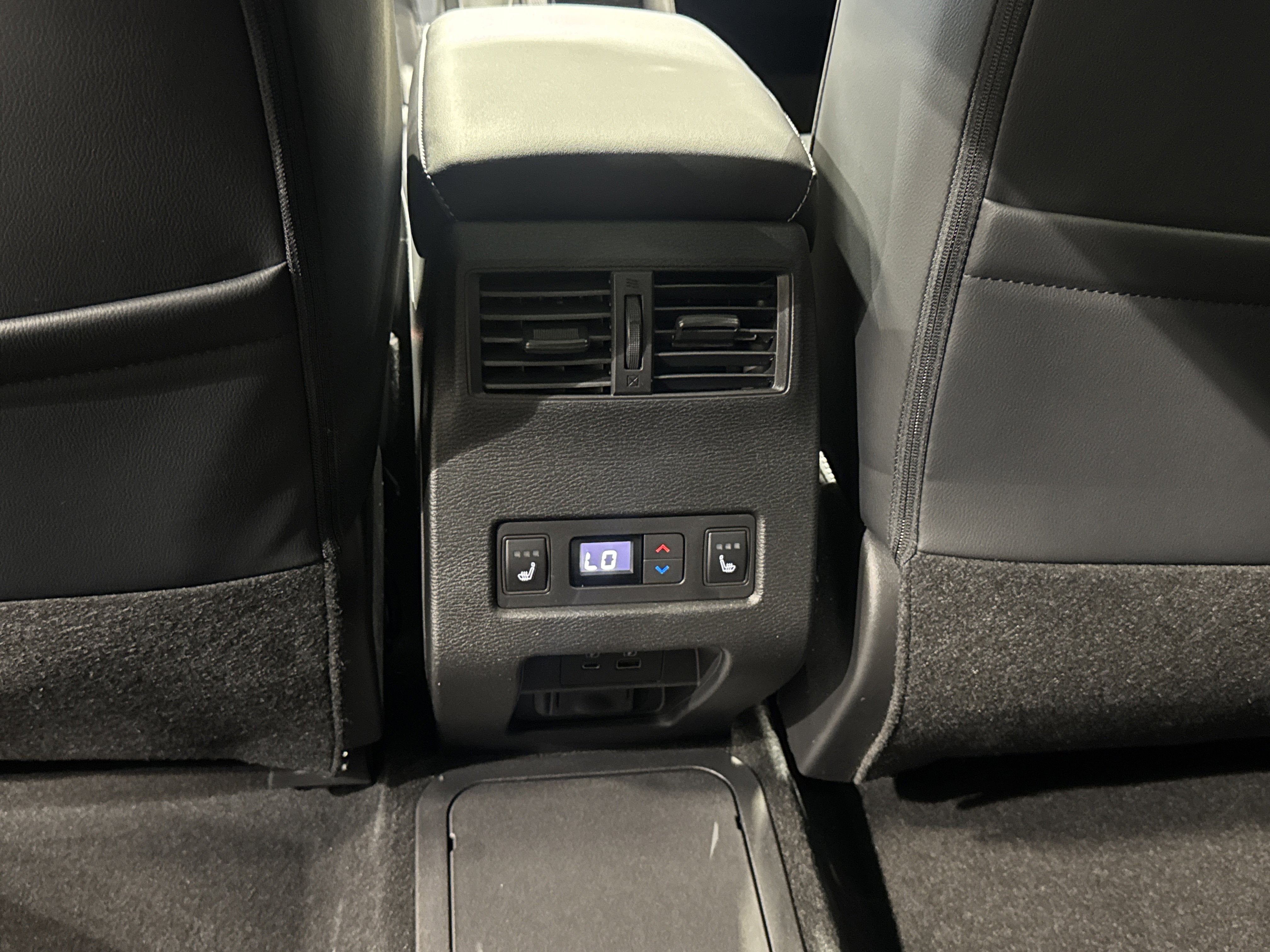 2026 Nissan Rogue Plug-In Hybrid Platinum