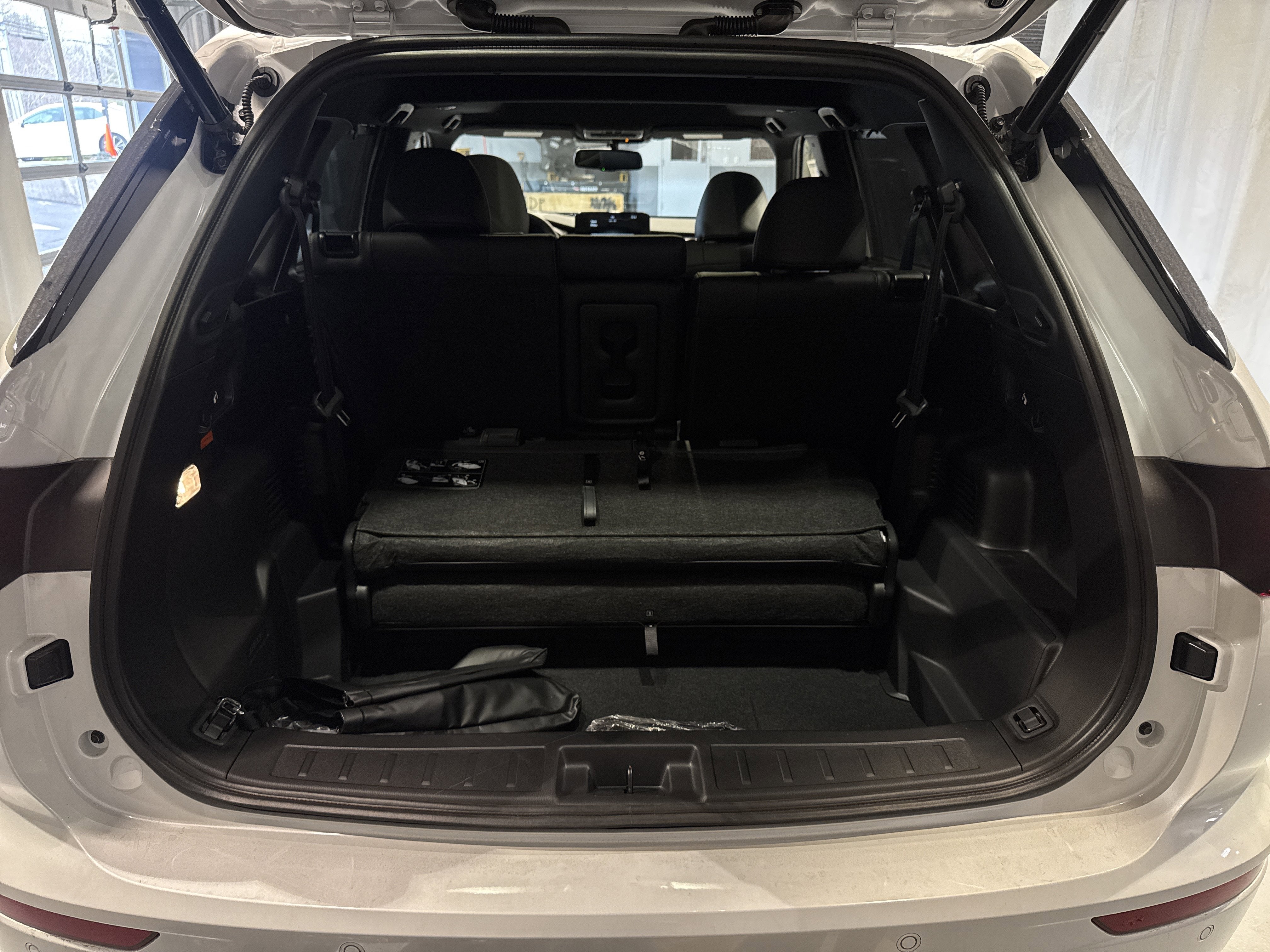 2026 Nissan Rogue Plug-In Hybrid Platinum