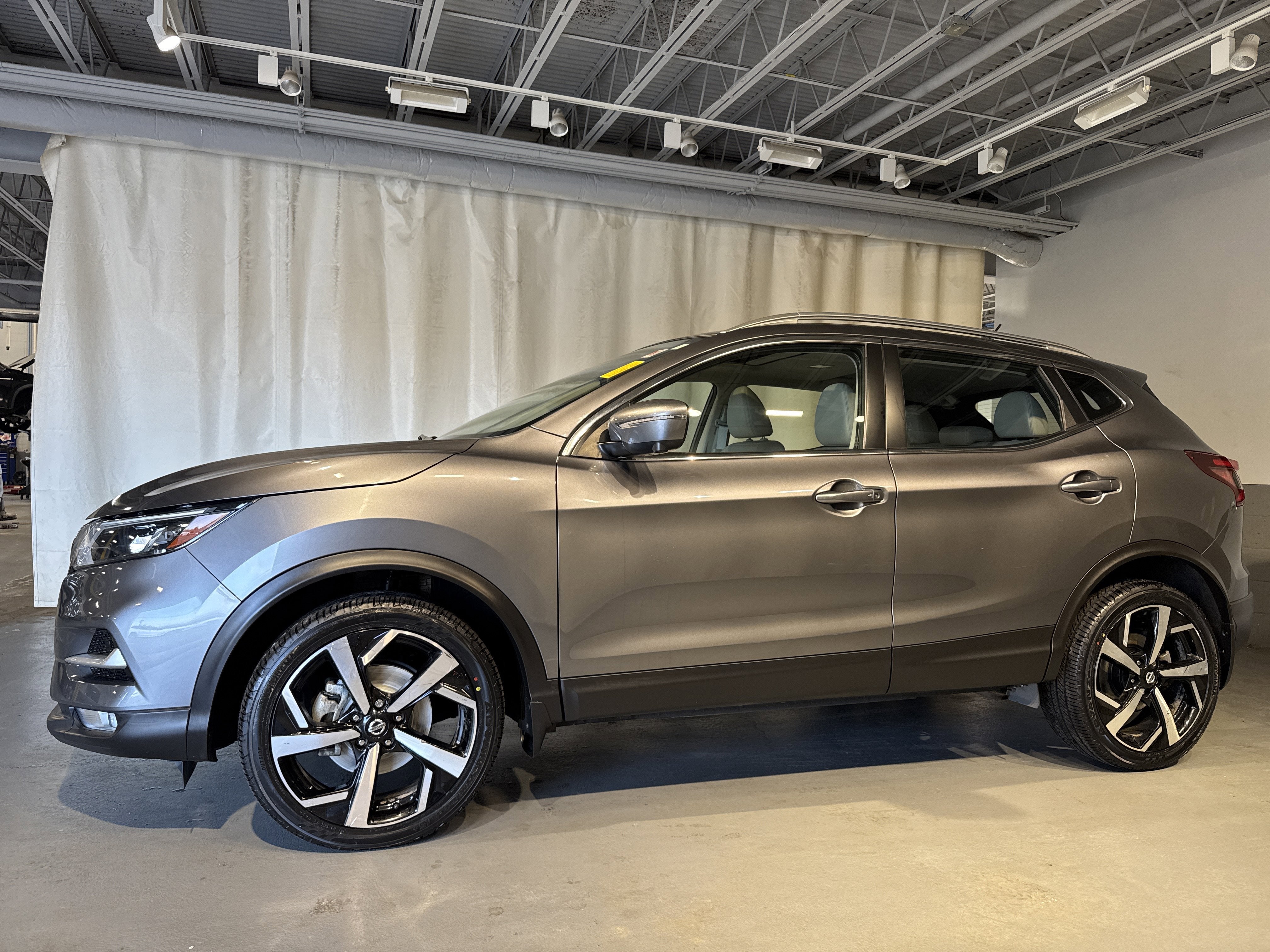 2022 Nissan Rogue Sport SL W/Premium Package