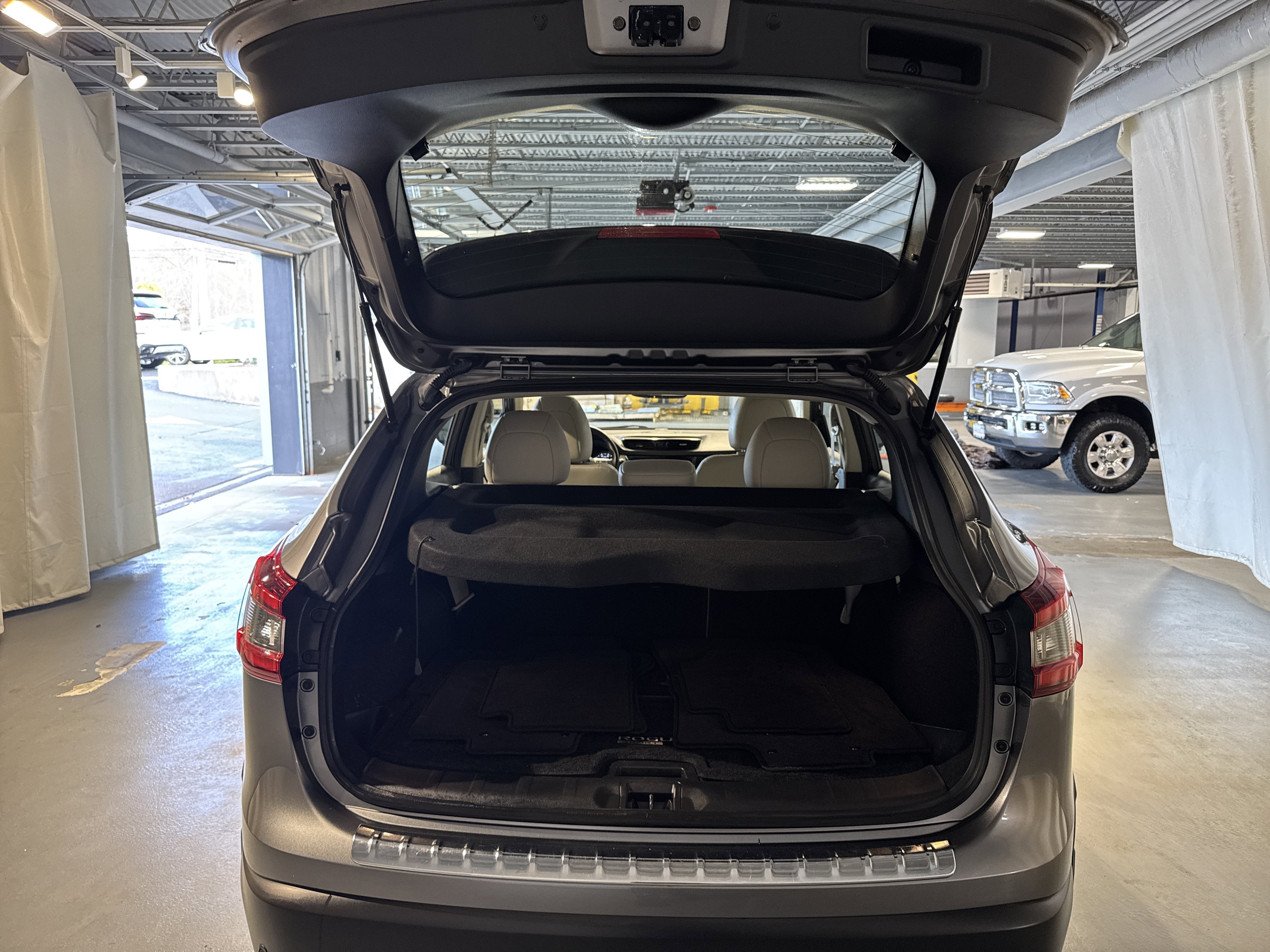 2022 Nissan Rogue Sport SL W/Premium Package