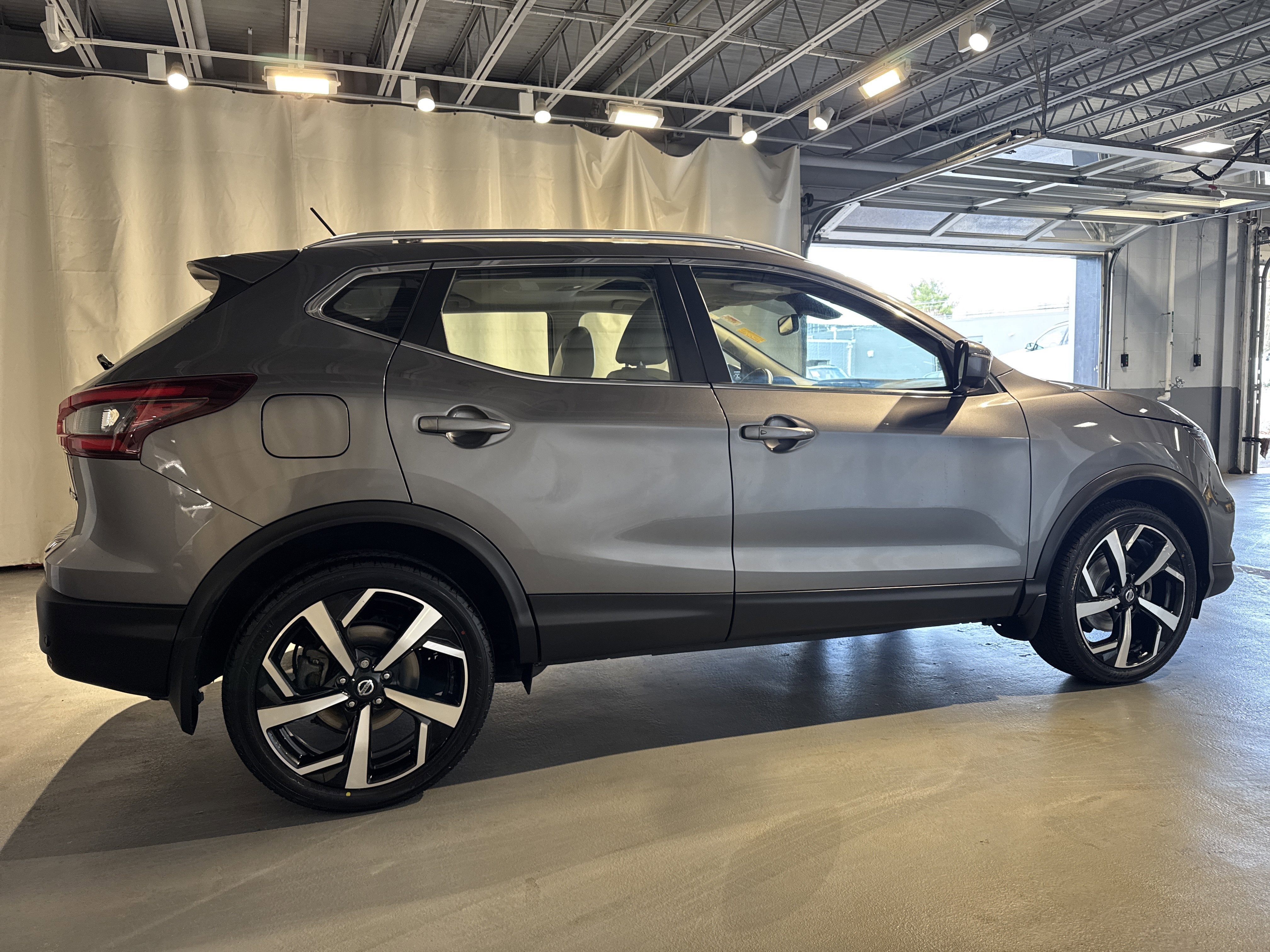 2022 Nissan Rogue Sport SL W/Premium Package