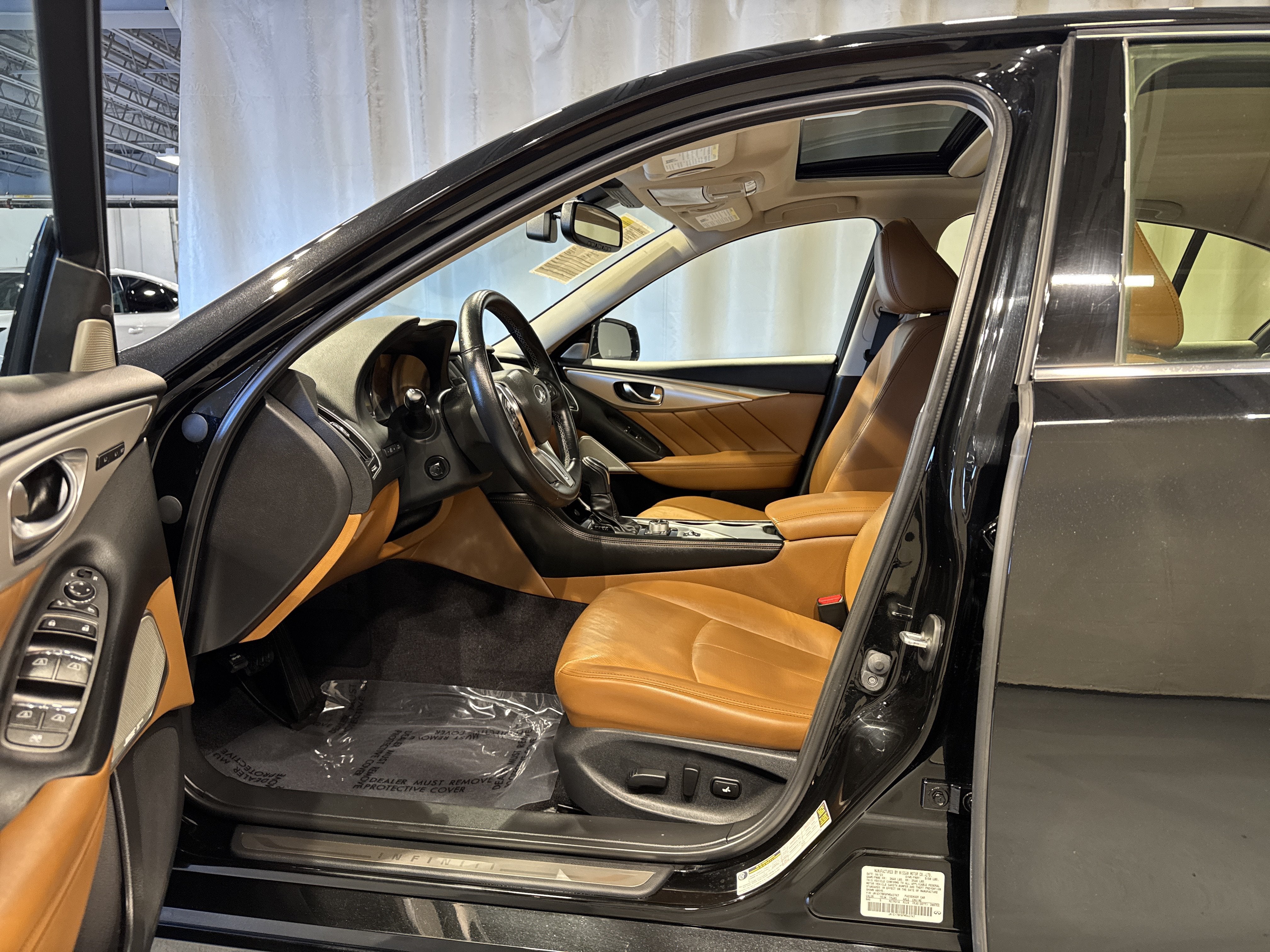 2023 INFINITI Q50 LUXE