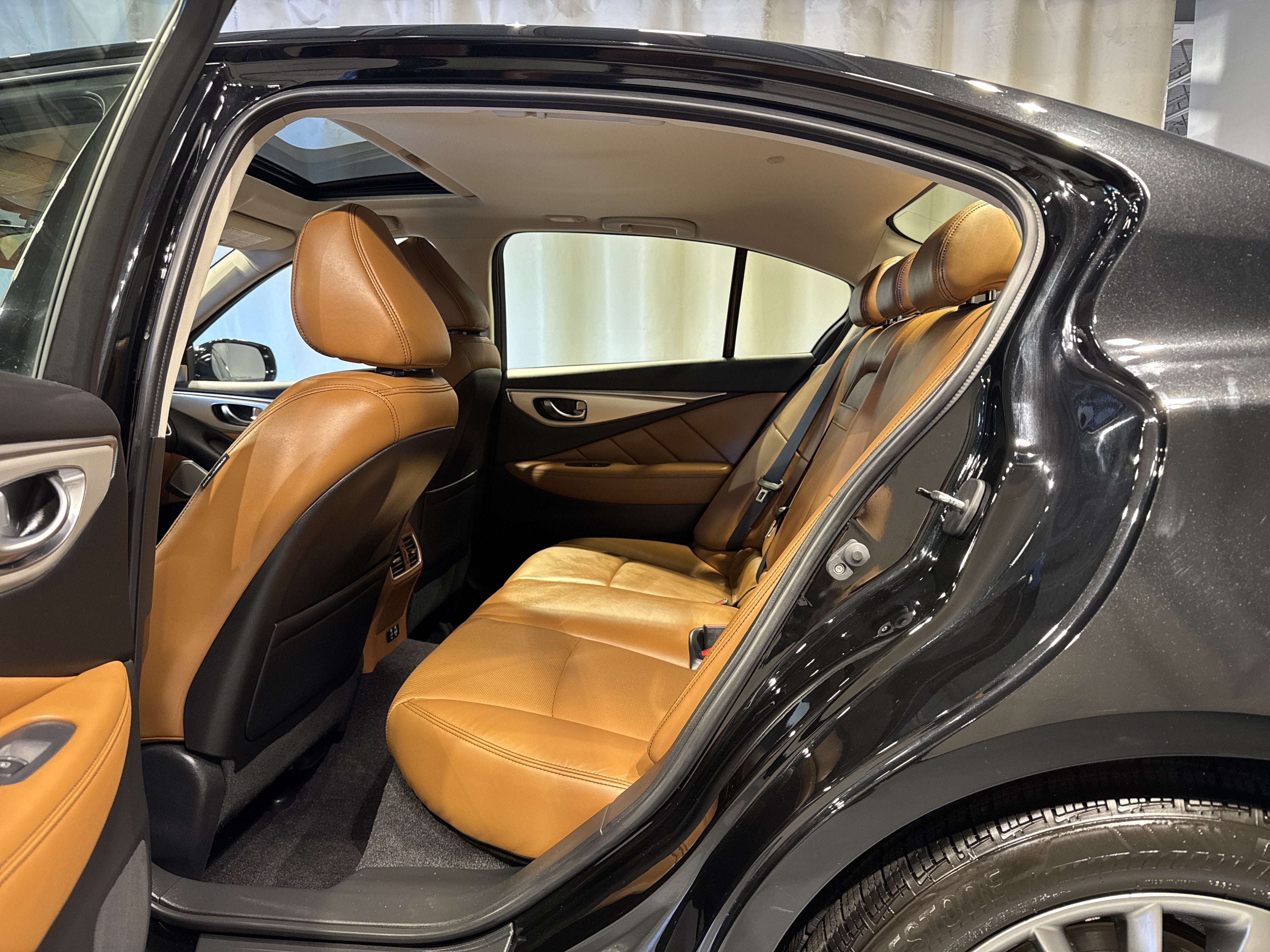 2023 INFINITI Q50 LUXE