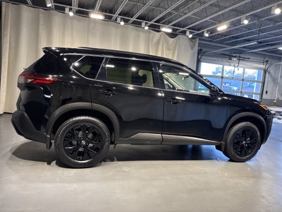 2023 Nissan Rogue SV W/Premium Package & Midnight Package