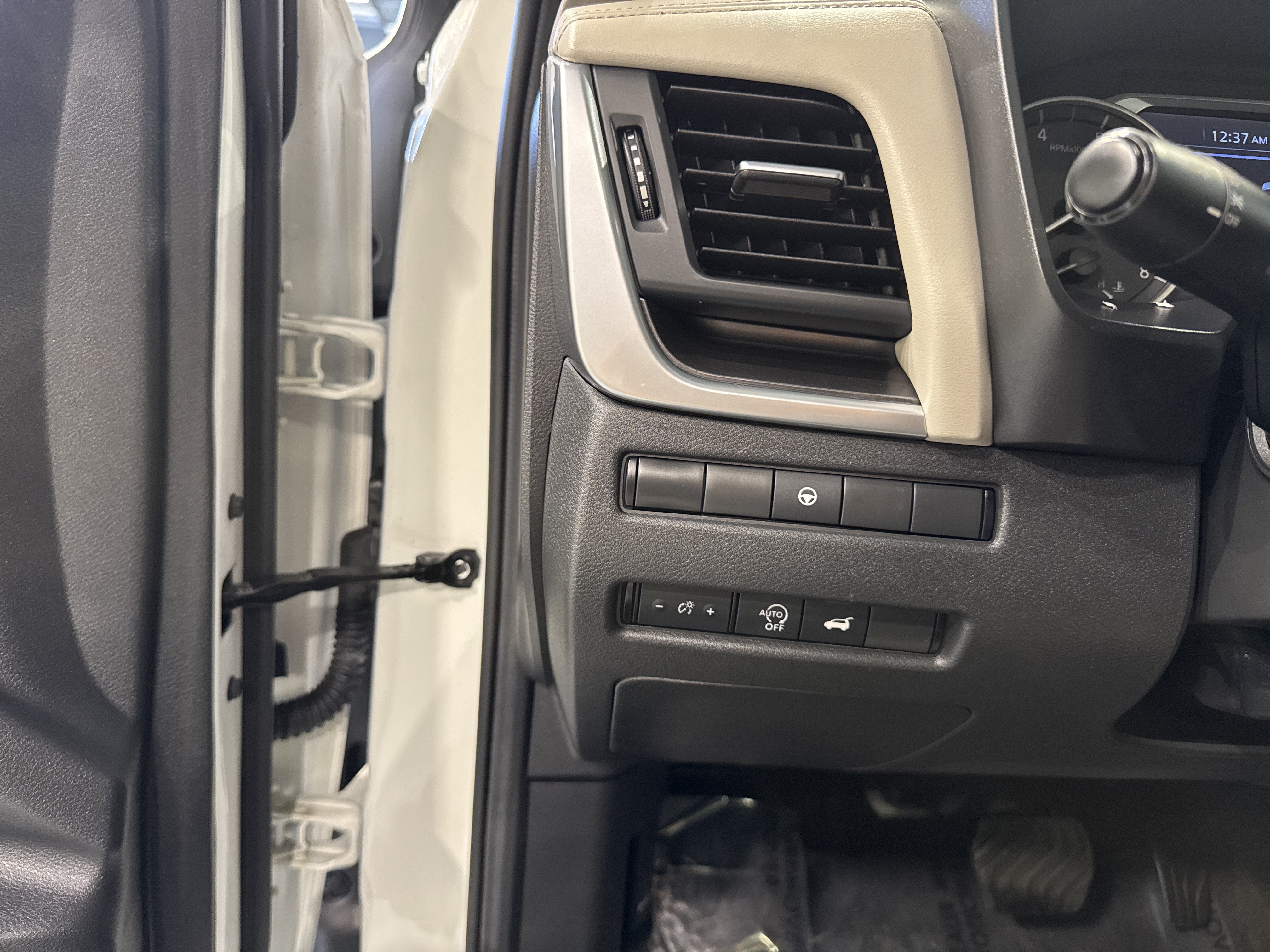 2023 Nissan Rogue SV W/Premium Package