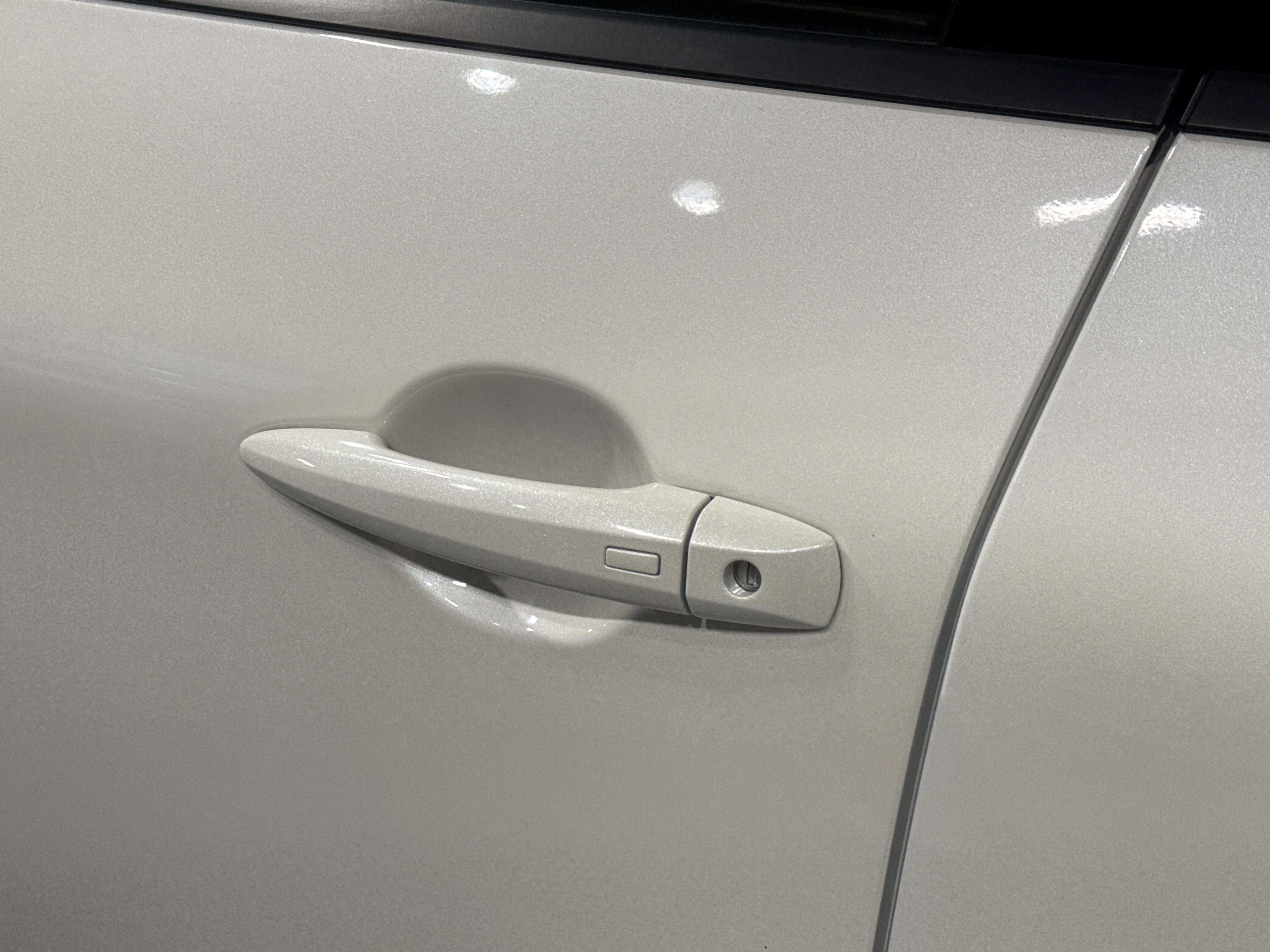 2023 Nissan Rogue SV W/Premium Package & Midnight Package