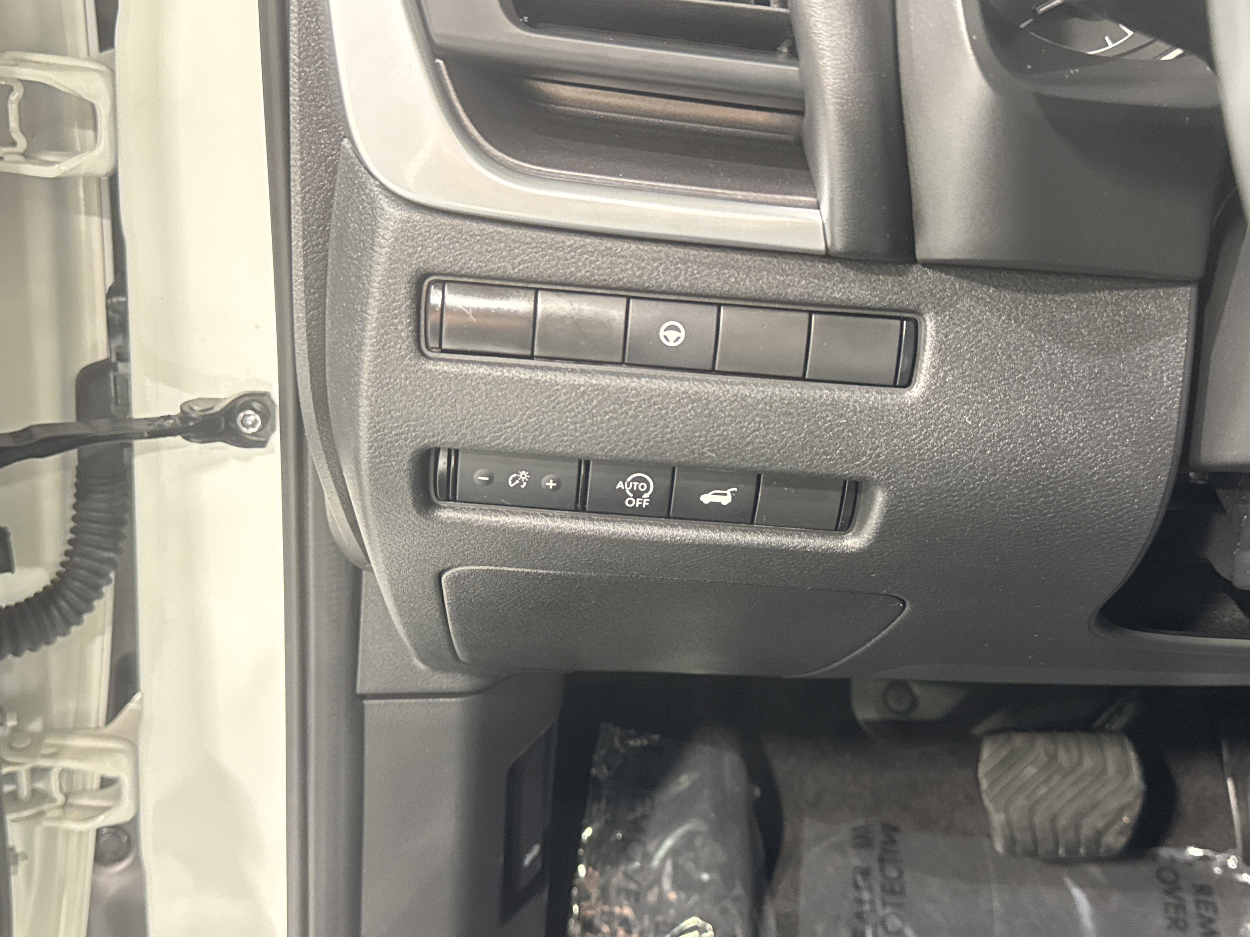 2023 Nissan Rogue SV W/Premium Package & Midnight Package