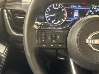 2023 Nissan Rogue SV W/Premium Package & Midnight Package