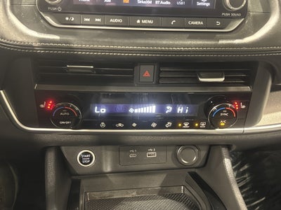 2023 Nissan Rogue SV W/Premium Package & Midnight Package