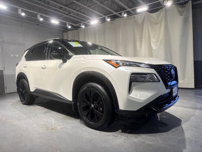 2023 Nissan Rogue SV W/Premium Package & Midnight Package