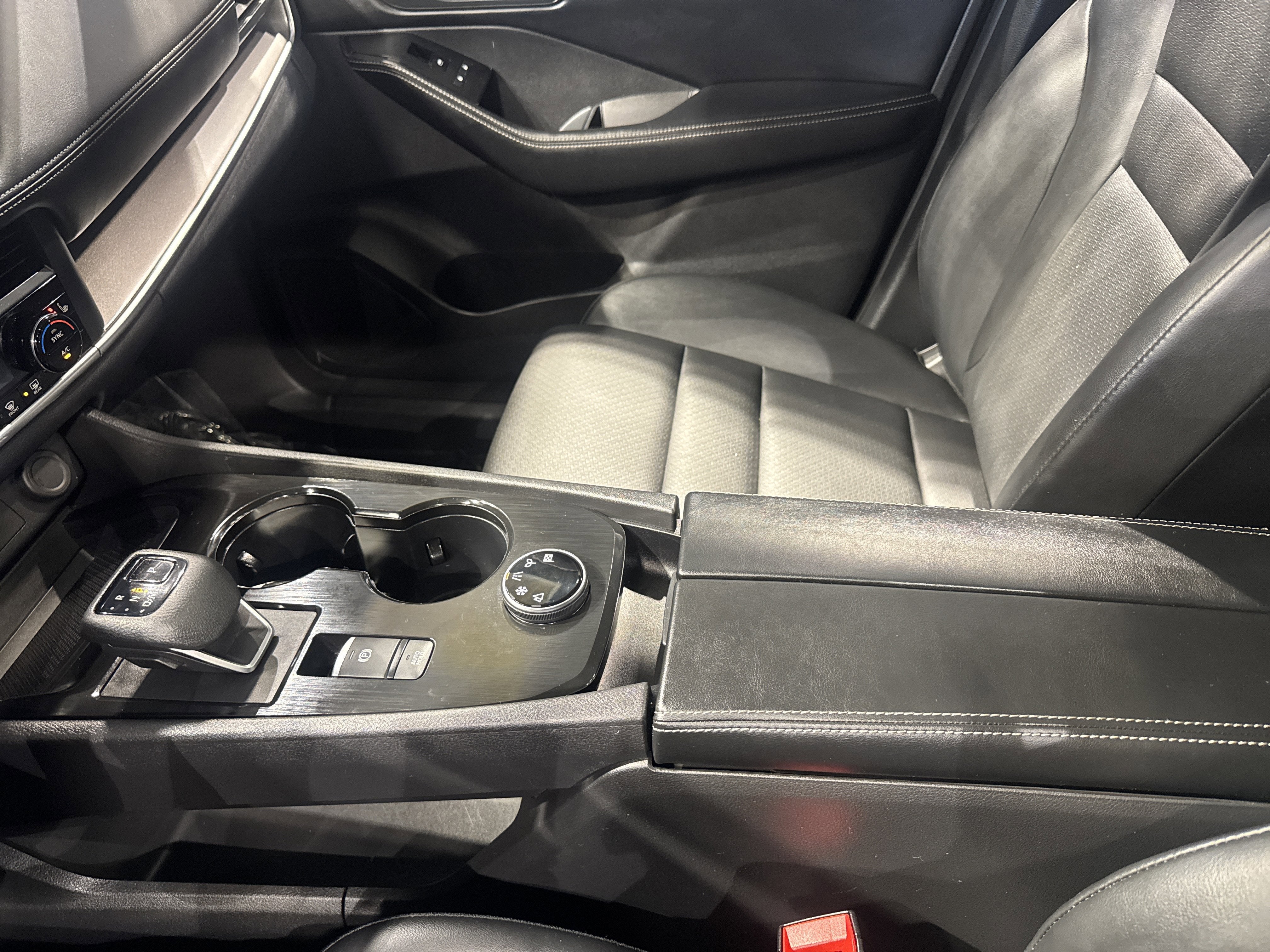 2023 Nissan Rogue SV W/Premium Package