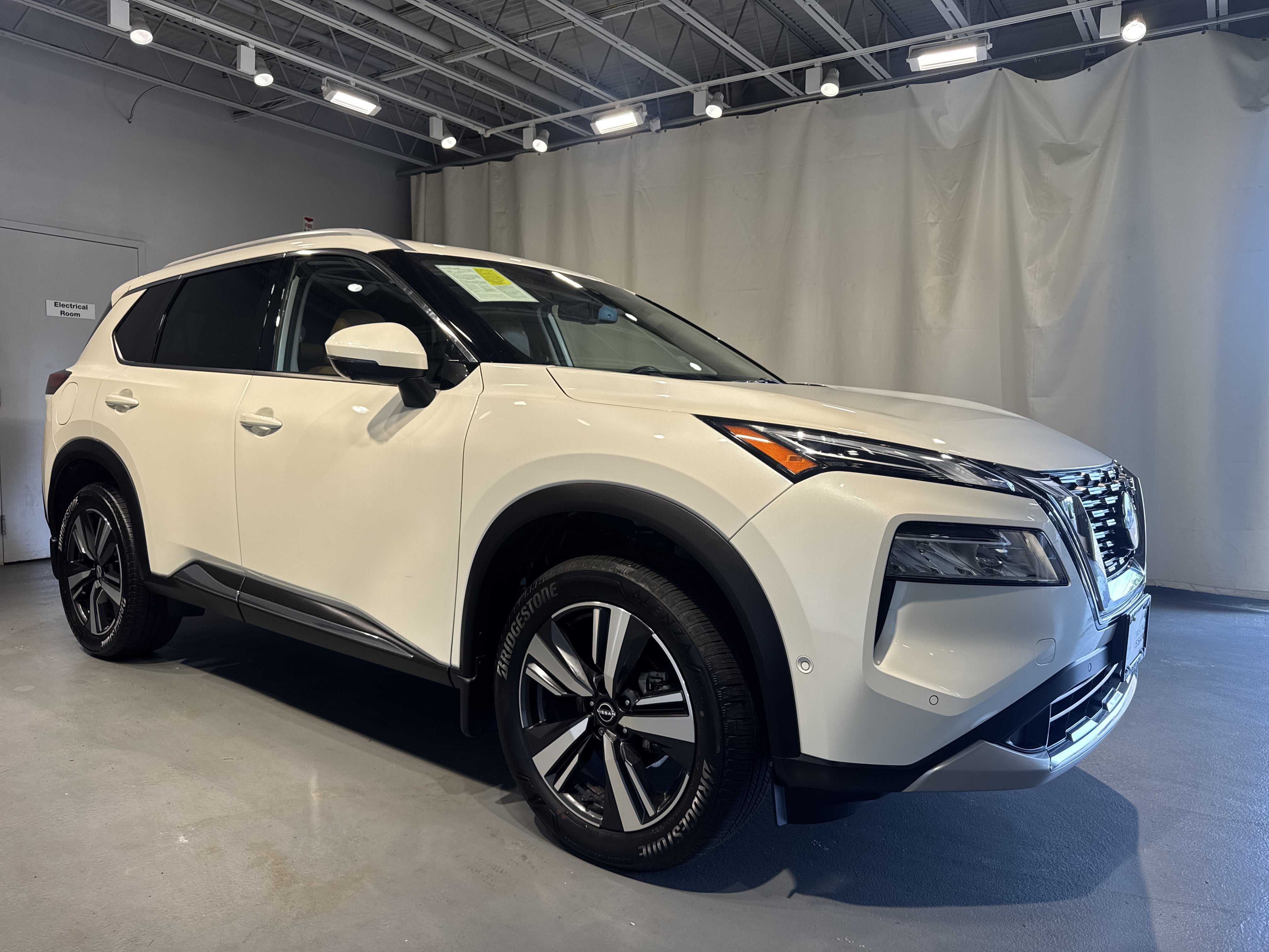 2023 Nissan Rogue Platinum W/Premium Package
