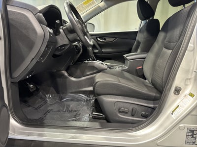 2017 Nissan Rogue SV W/Premium Package