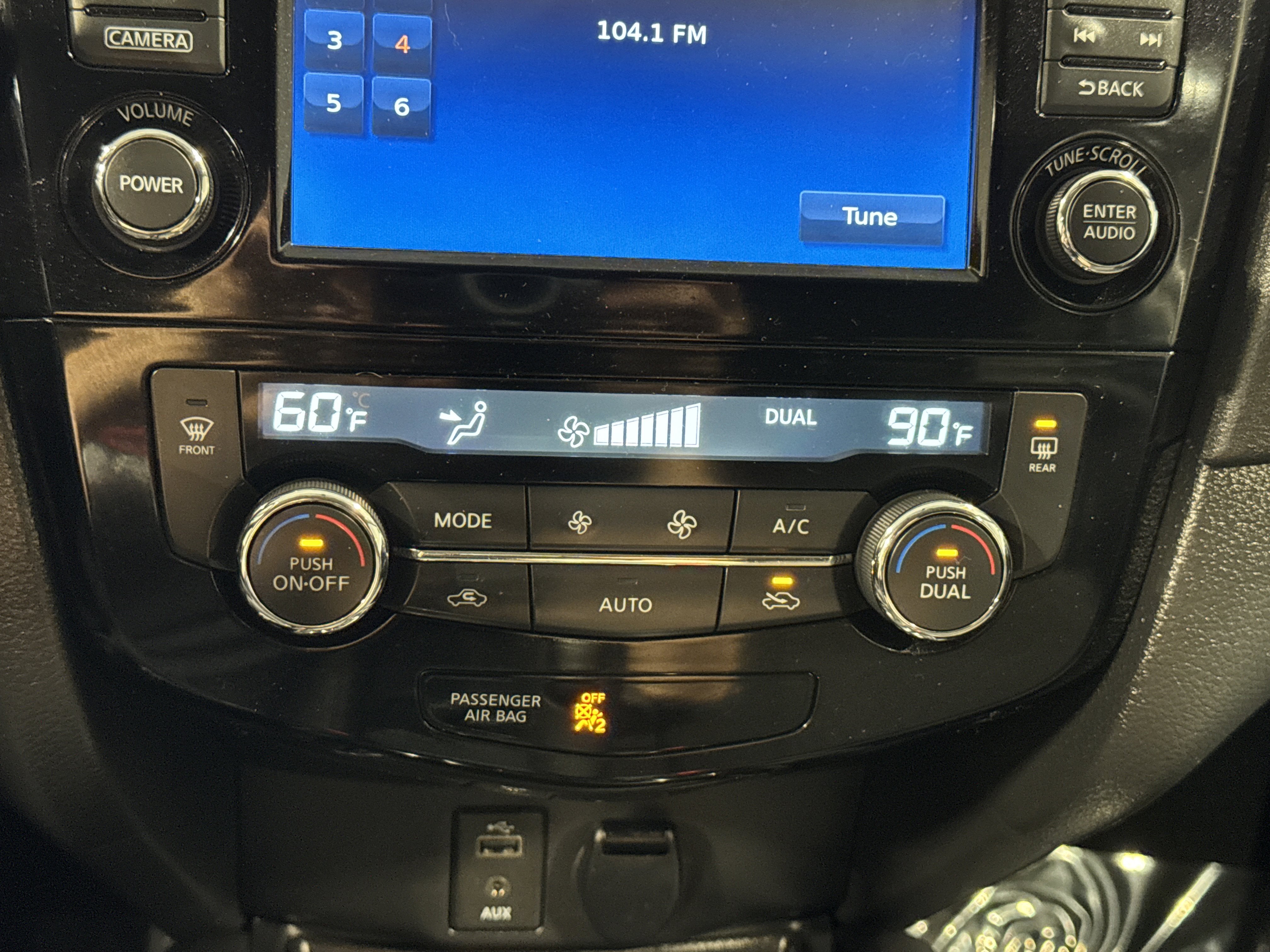 2017 Nissan Rogue SV W/Premium Package