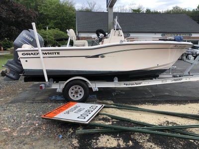 2011 GRADY WHITE 18 FISHERMAN Base