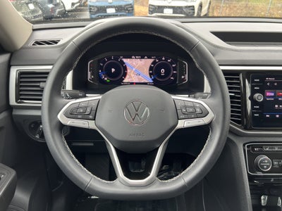 2023 Volkswagen Atlas 3.6L V6 SEL w/captains chairs