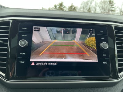 2023 Volkswagen Atlas 3.6L V6 SEL w/captains chairs