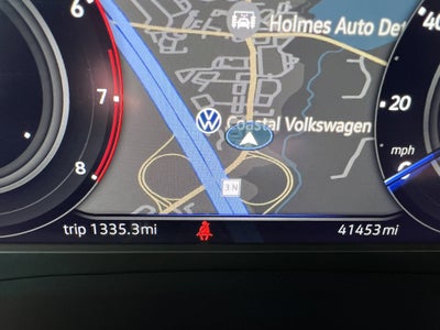 2023 Volkswagen Atlas 3.6L V6 SEL w/captains chairs